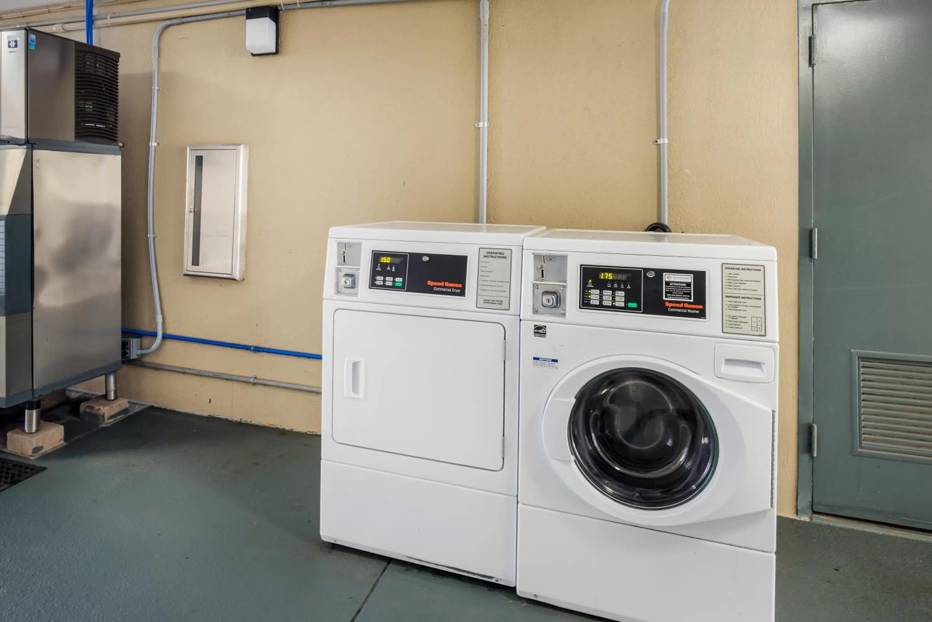 Property building in Quality Inn Albany