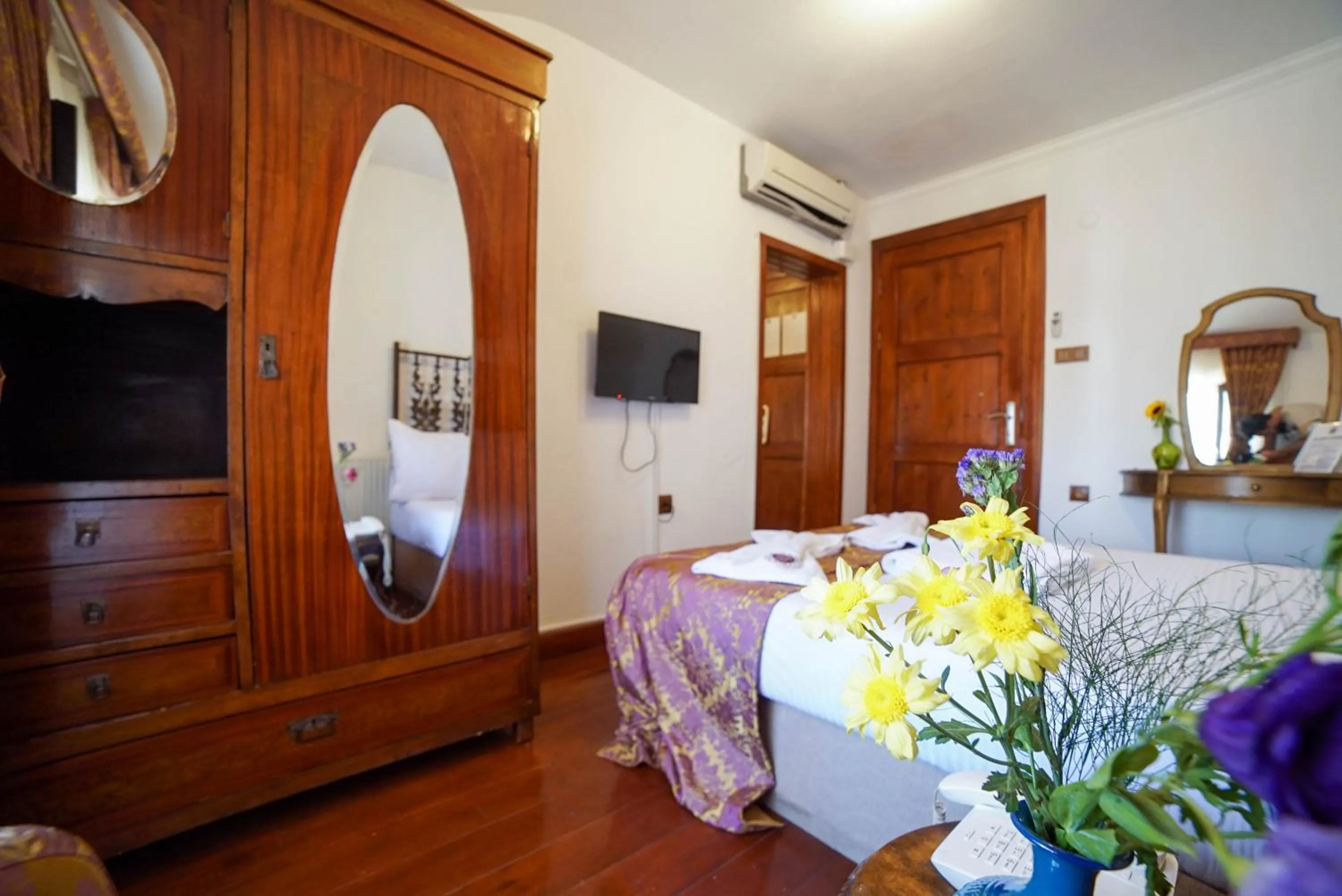 Photo of the whole room, Bed in Sarnıç Butik Otel