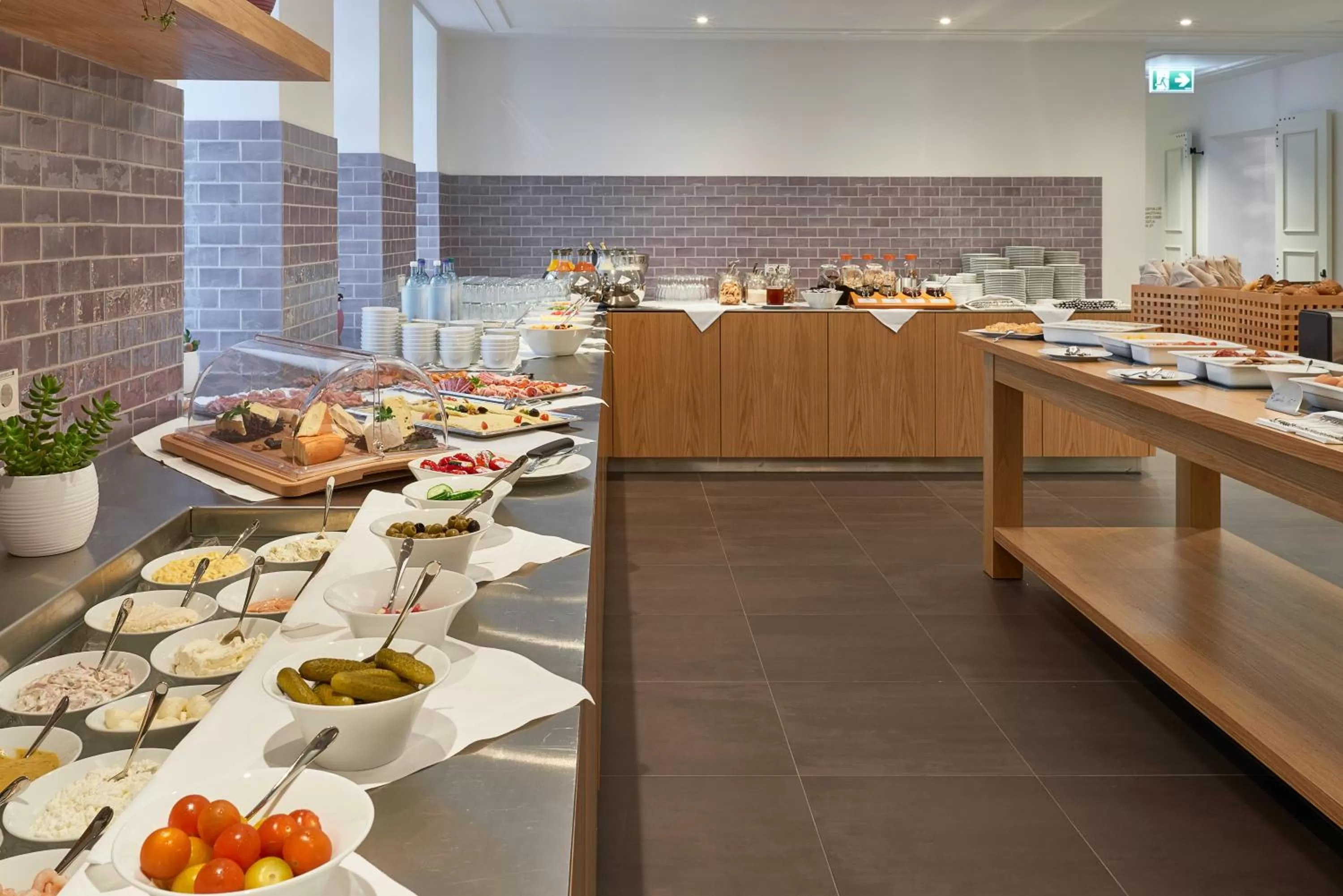 Breakfast in Hotel Elbresidenz an der Therme