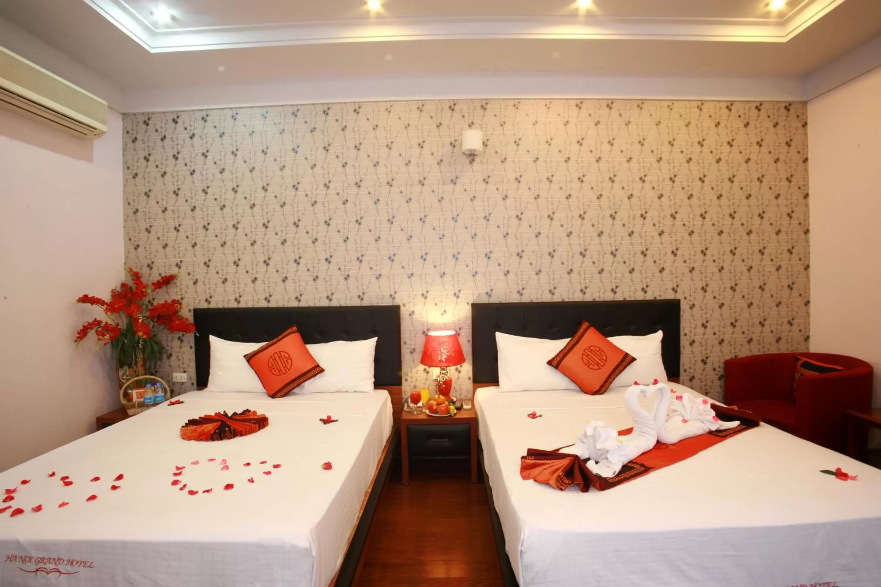 Twin Room with City View in Urban Alley Hotel Twin Room with City View in Urban Alley Hotel