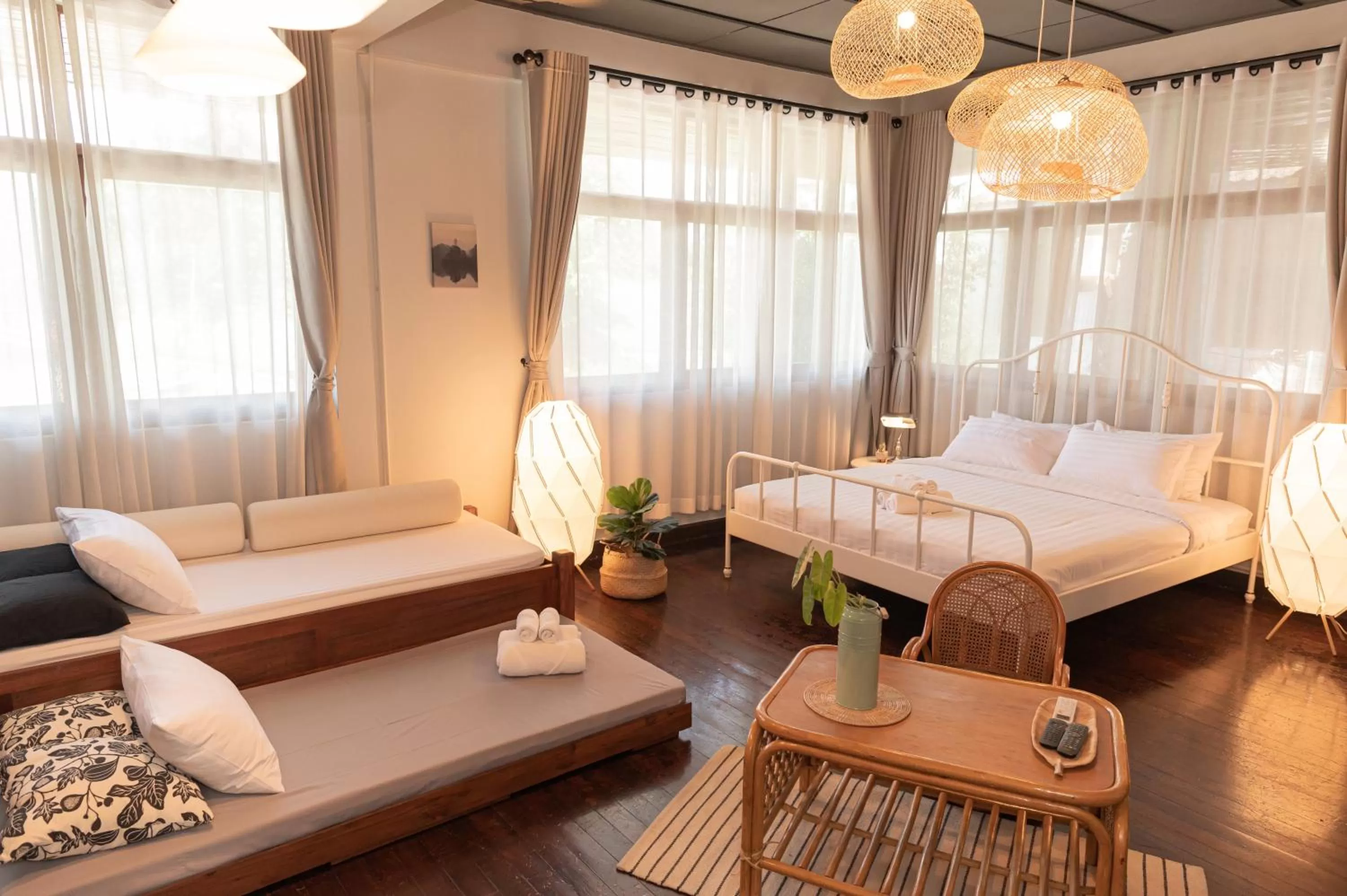 Photo of the whole room, Bed in A Day Villa Chiangmai