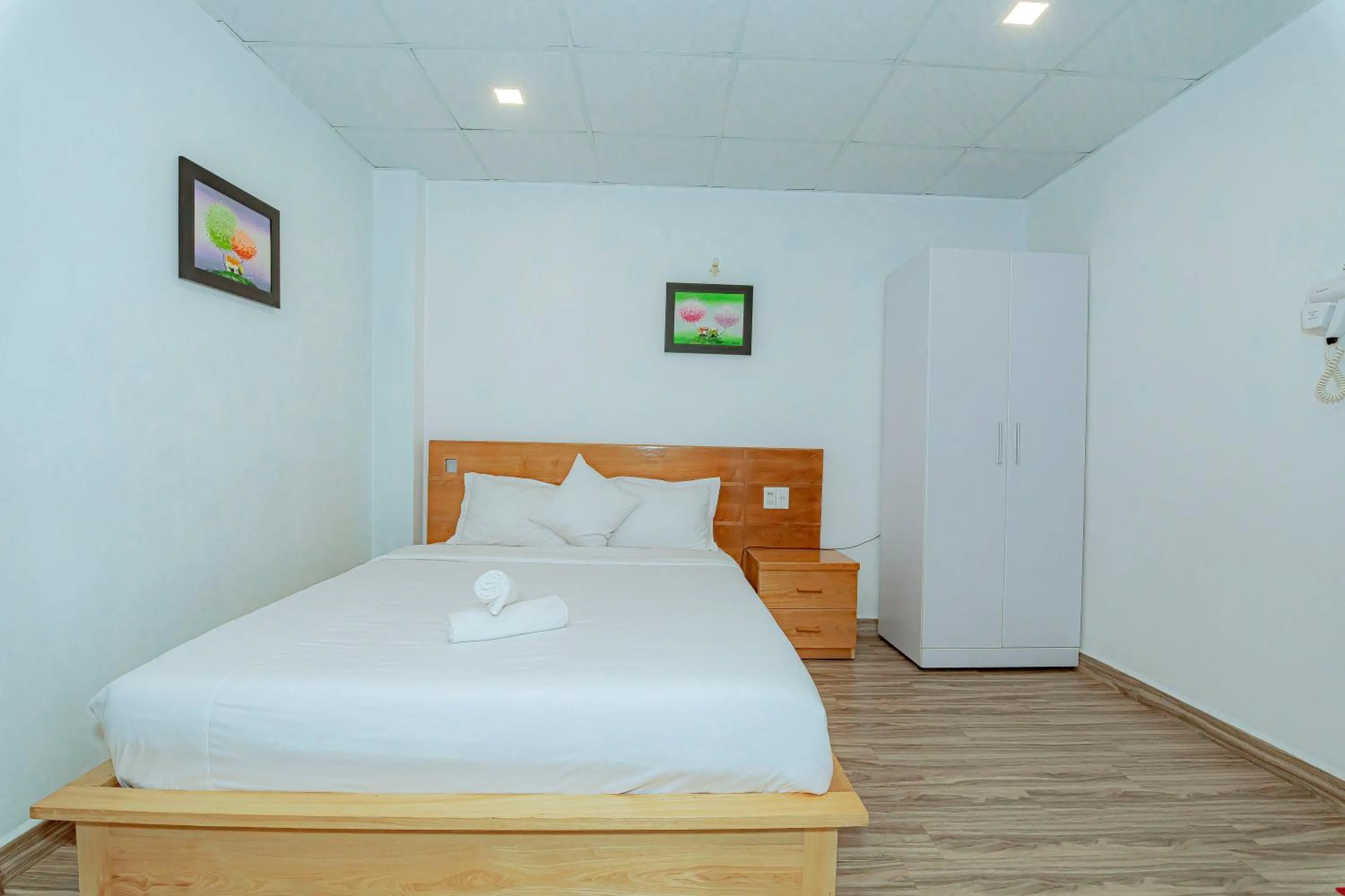 Ken's Backpackers Hotel