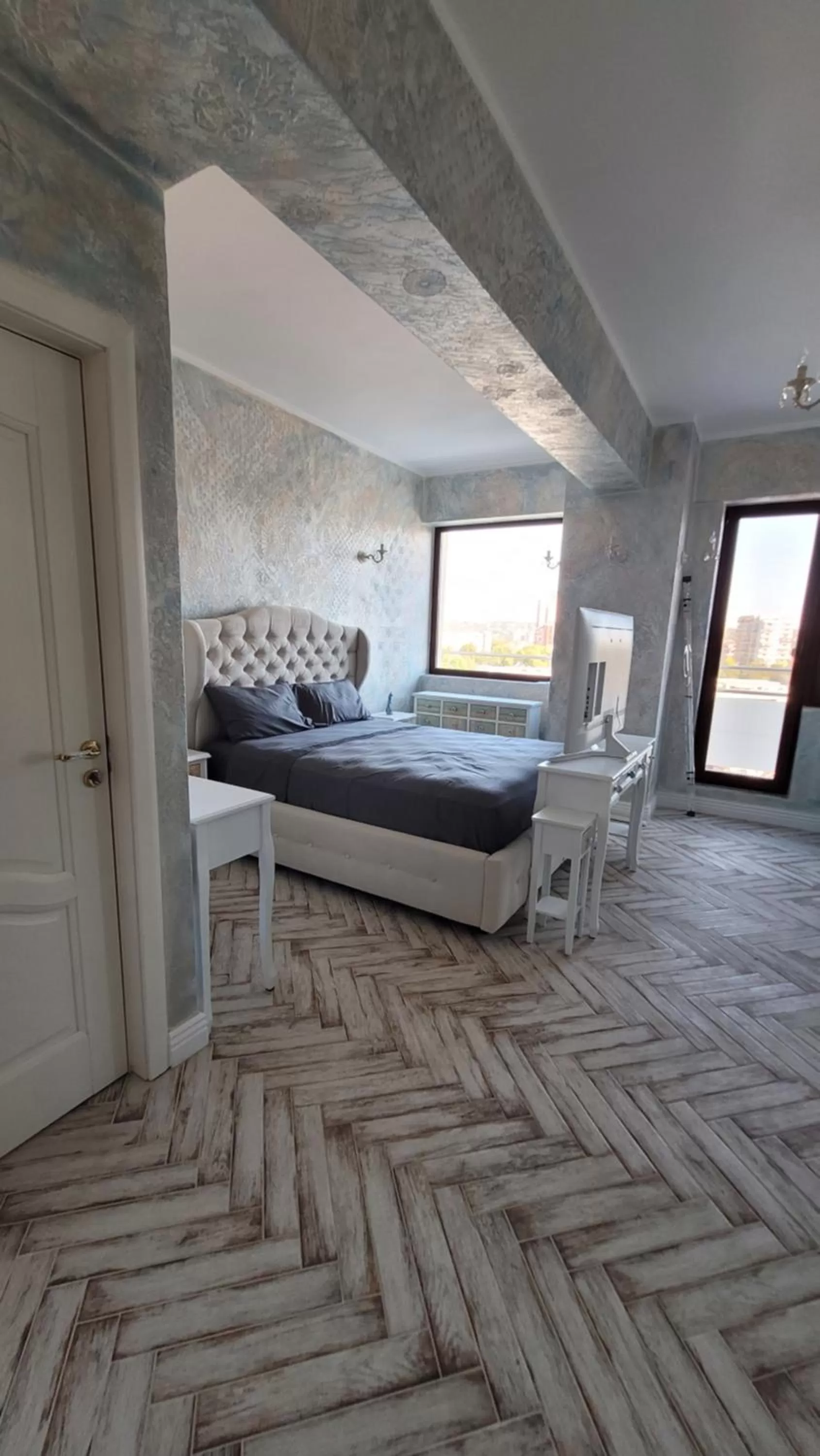 Photo of the whole room, Bed in Terrace Suites Iasi