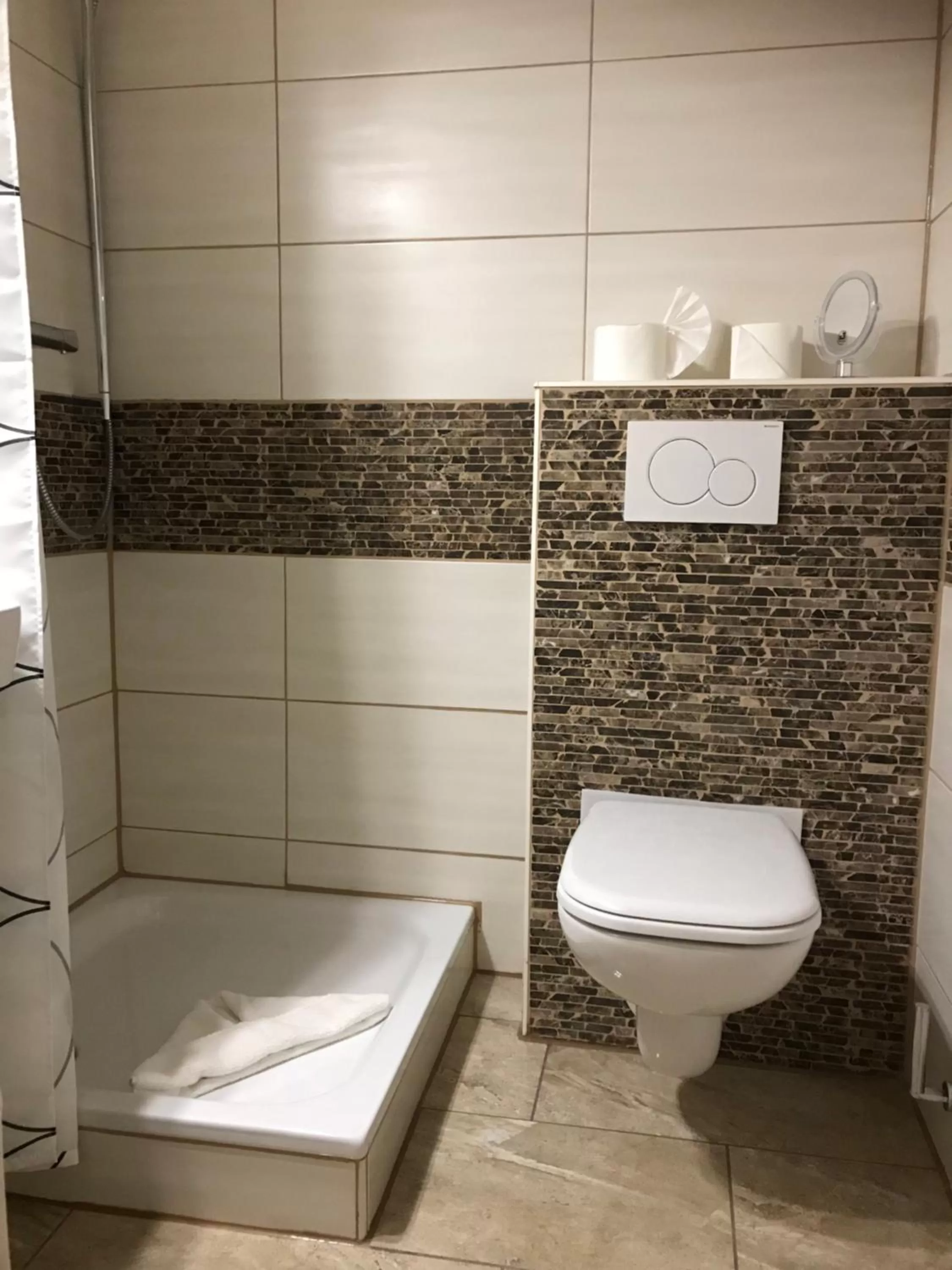 Photo of the whole room in Hotel Seemeile