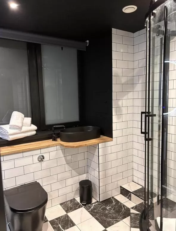 Shower in The Baltic Hotel