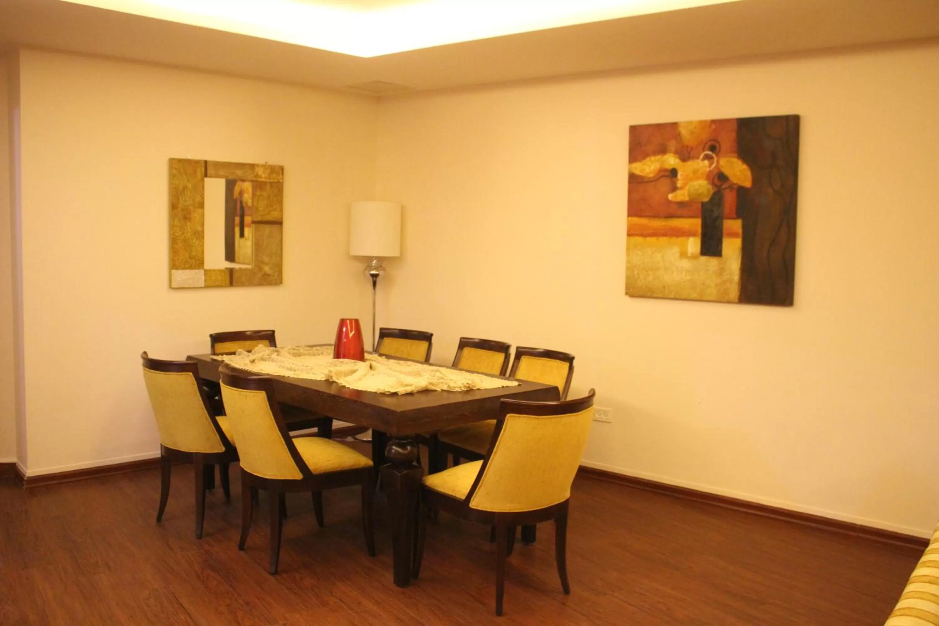 Dining Area in Saleem Afandi Hotel