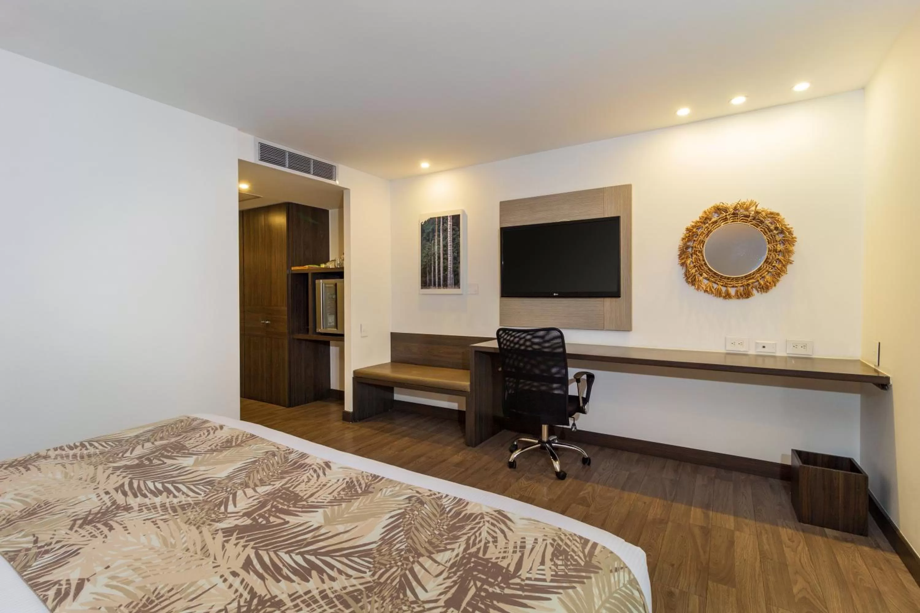 Photo of the whole room, Bed in Hotel Mocawa Plaza Armenia