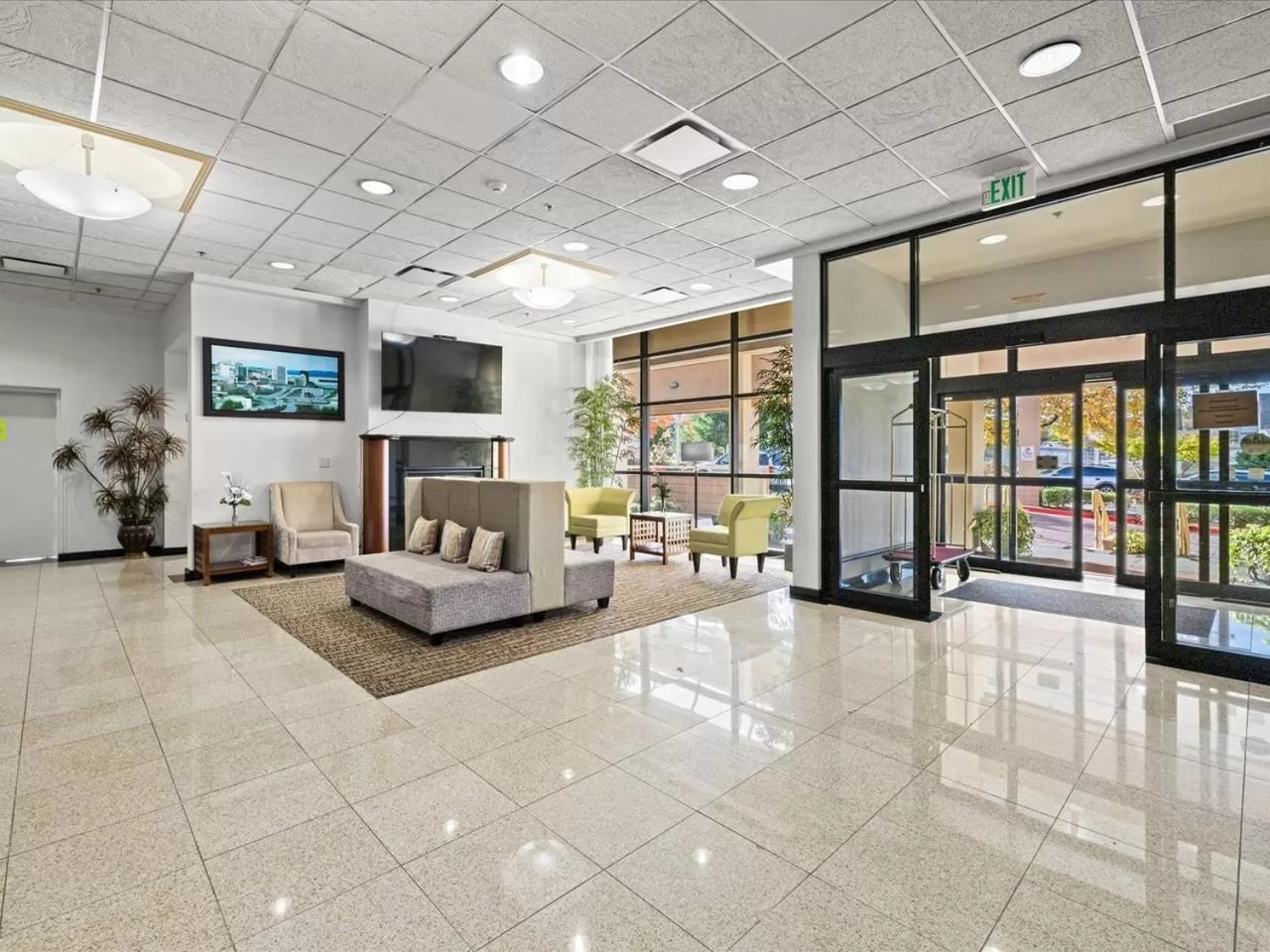 Lobby or reception in Comfort Inn & Suites Downtown Tacoma