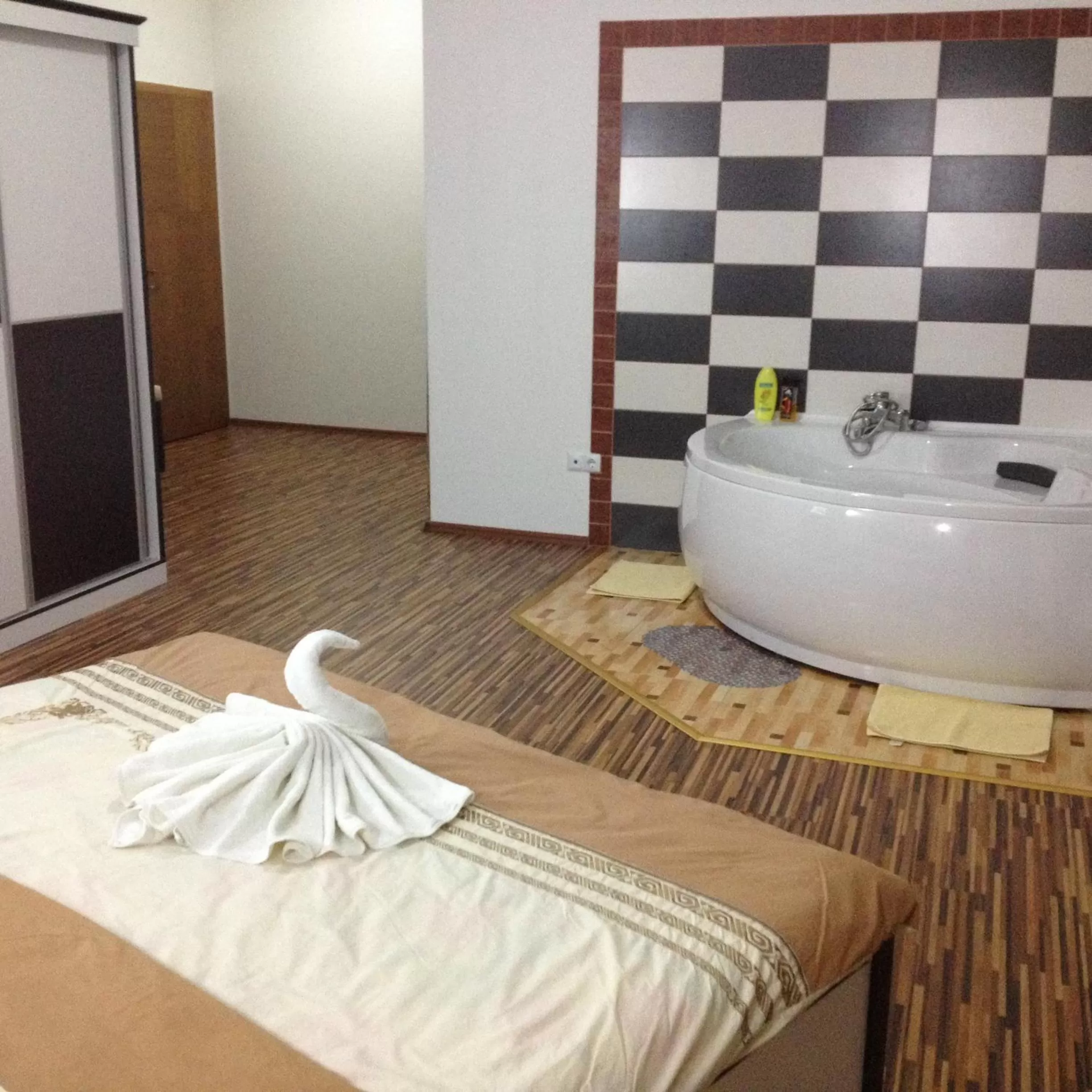 Bedroom, Bed in Hotel Albatros