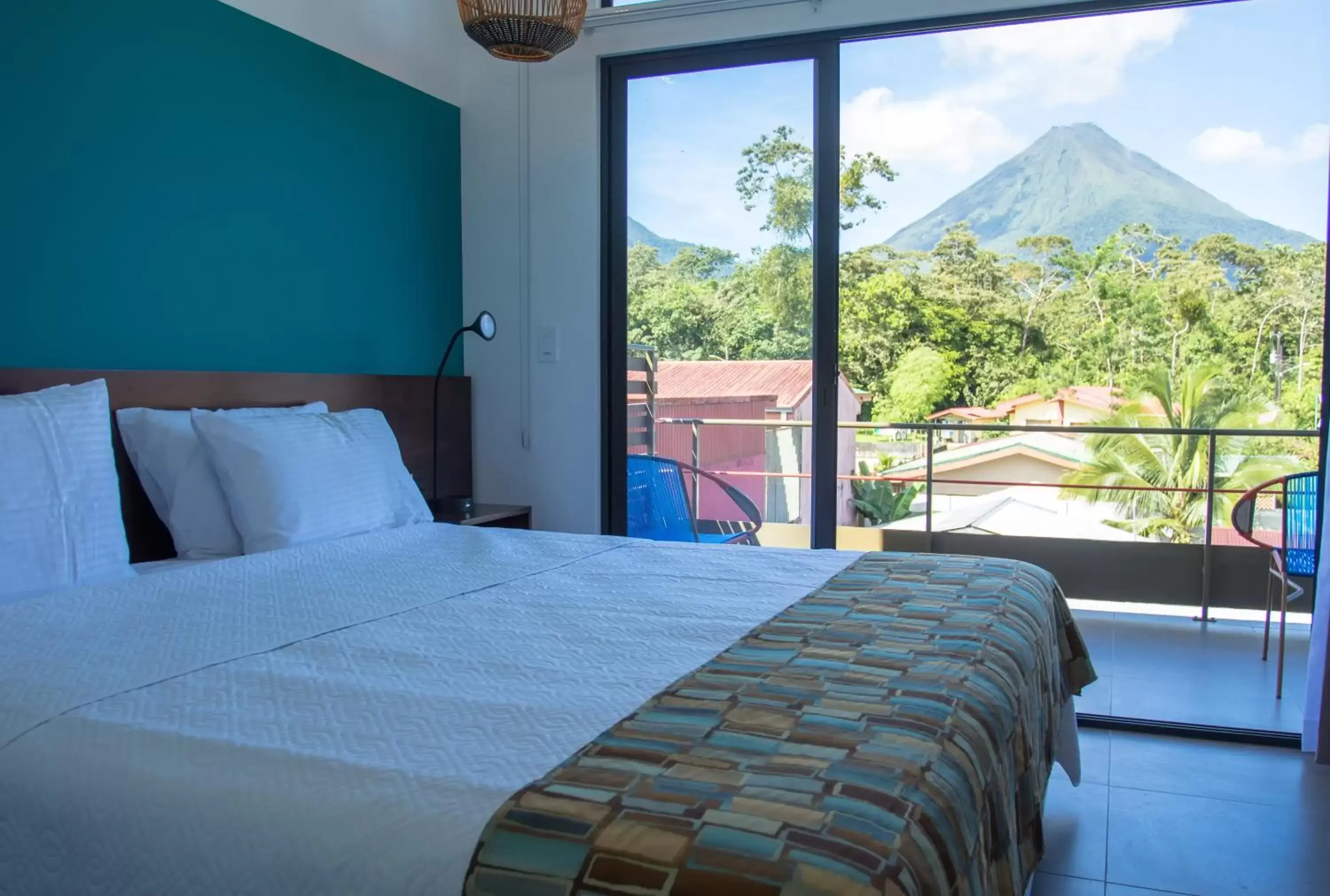 Premium Suite with Volcano View in La Fortuna Lodge by Treebu Hotels Premium Suite with Volcano View in La Fortuna Lodge by Treebu Hotels