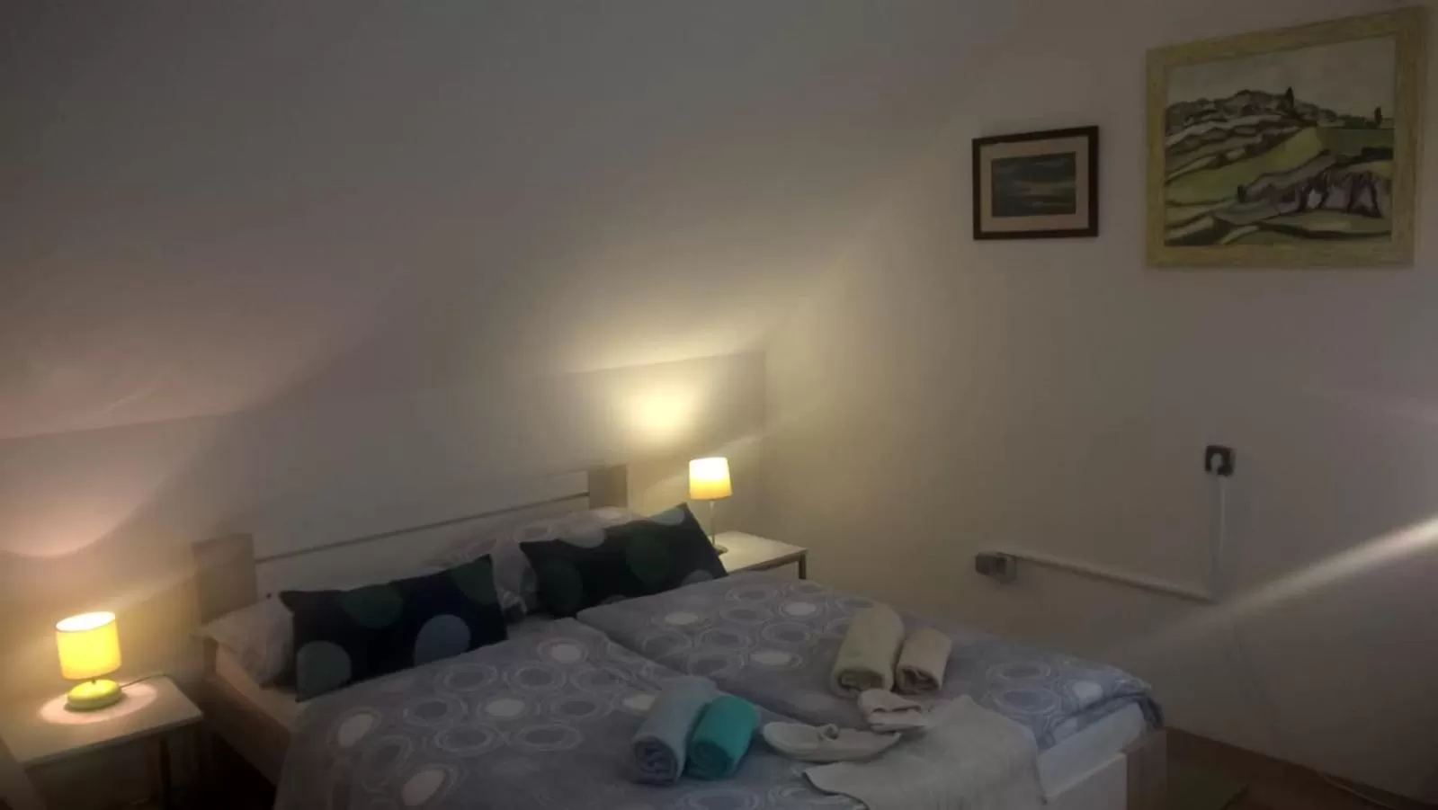 Bed in Apartment & Rooms Miboti