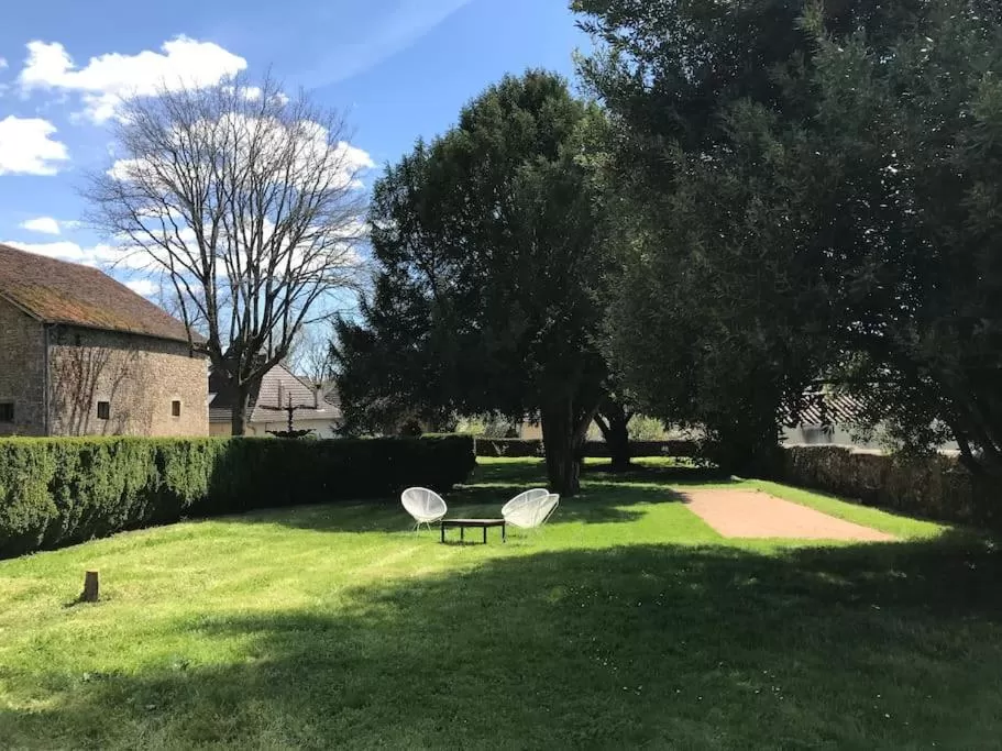 Natural landscape, Garden in Château de Bataillé
