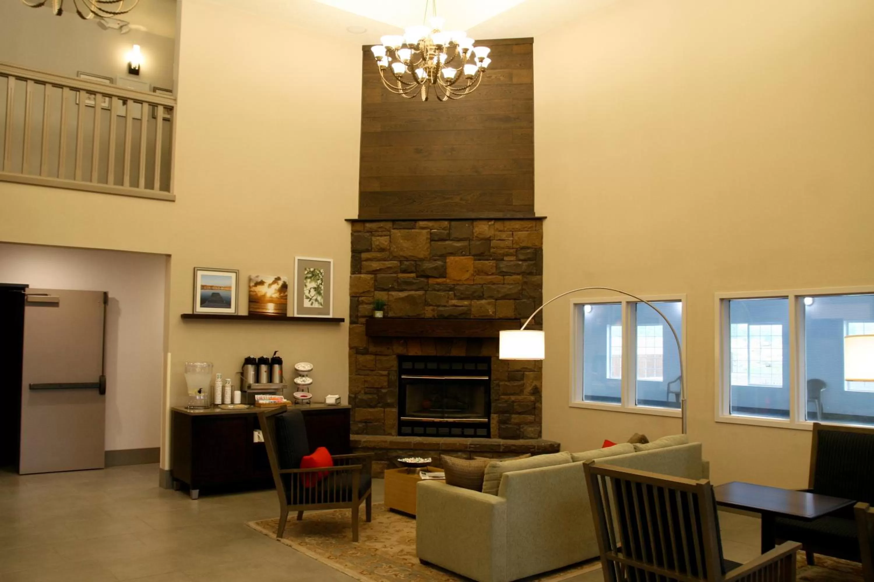 Lobby or reception in Country Inn & Suites by Radisson, Prineville, OR