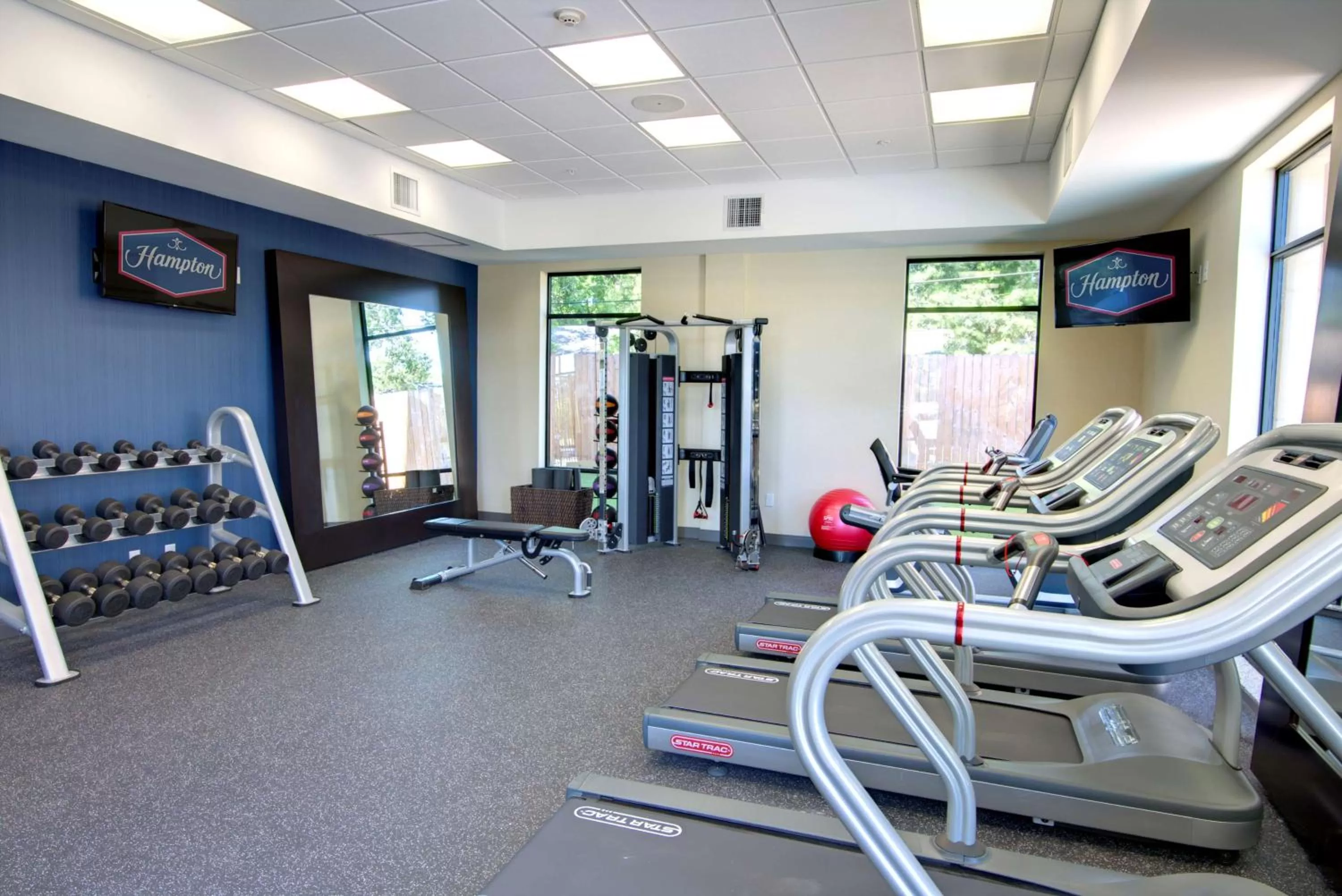 Fitness centre/facilities in Hampton Inn Houston I-10 East, TX