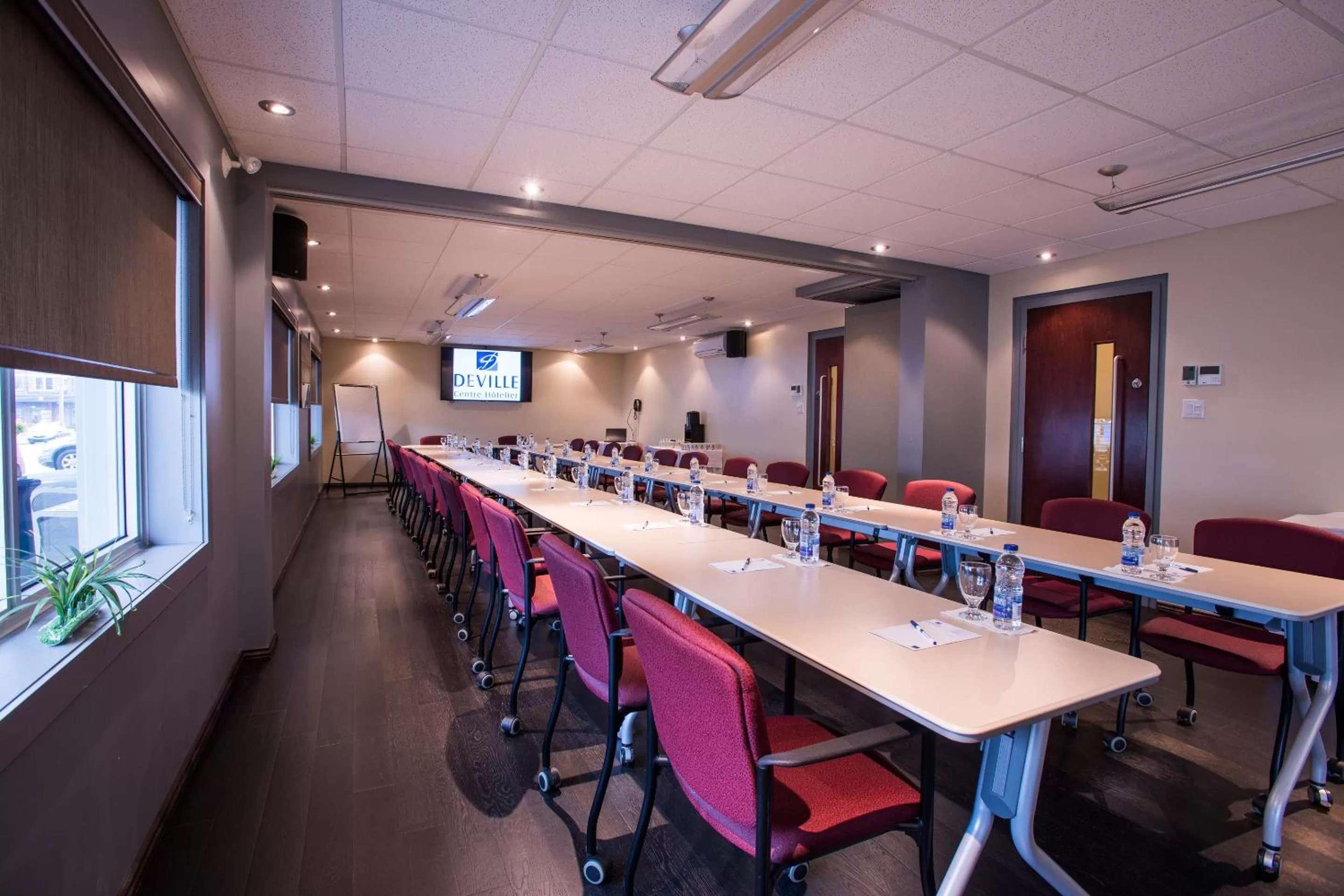 Banquet/Function facilities in Le Deville par G5