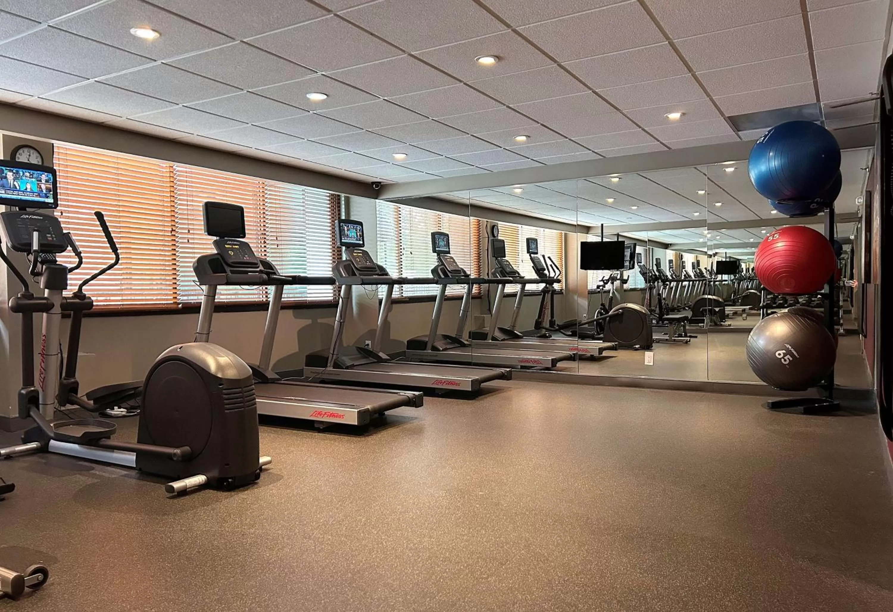 Fitness centre/facilities in Best Western Premier Rockville Hotel & Suites