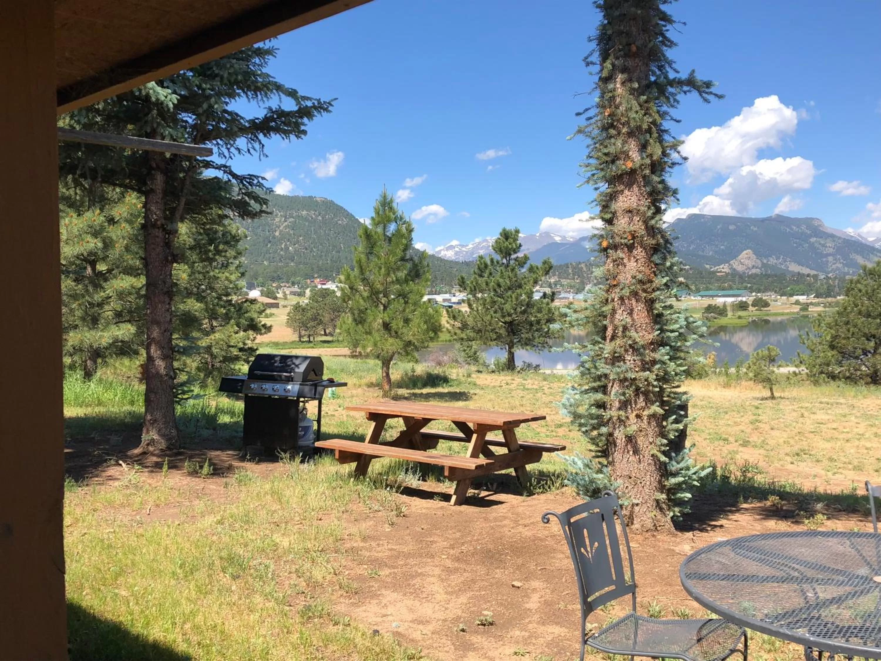 Estes Lake Lodge