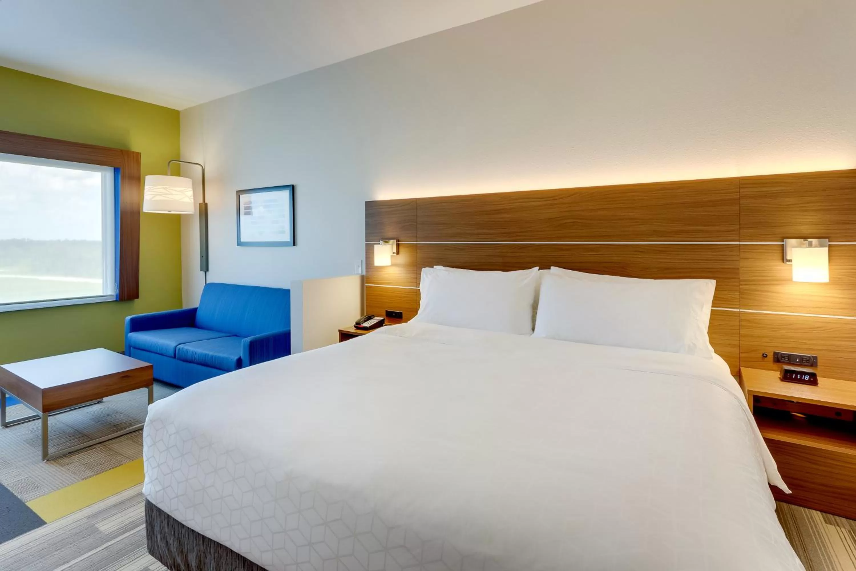 Bedroom, Bed in Holiday Inn Express - Wilmington - Porters Neck by IHG