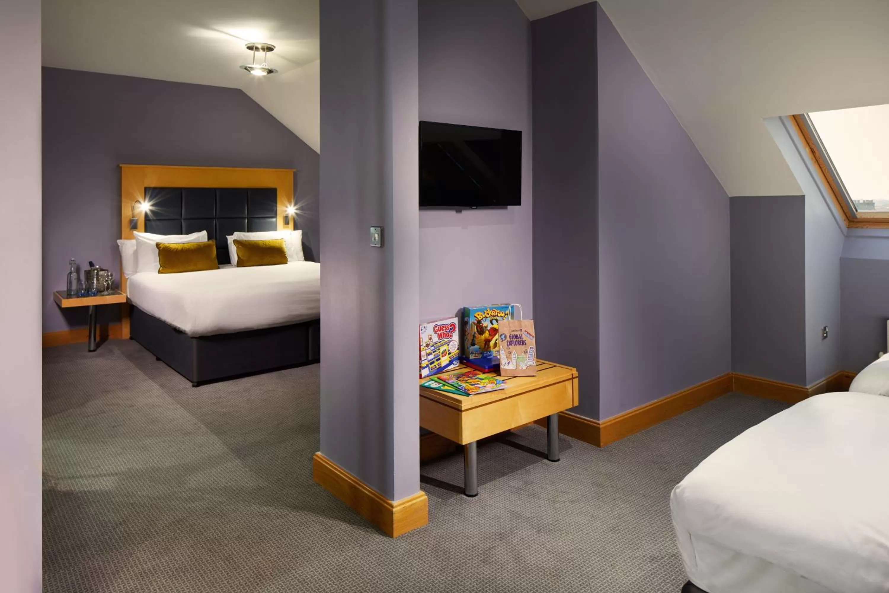 Bedroom, Bed in Radisson Blu Hotel, Athlone