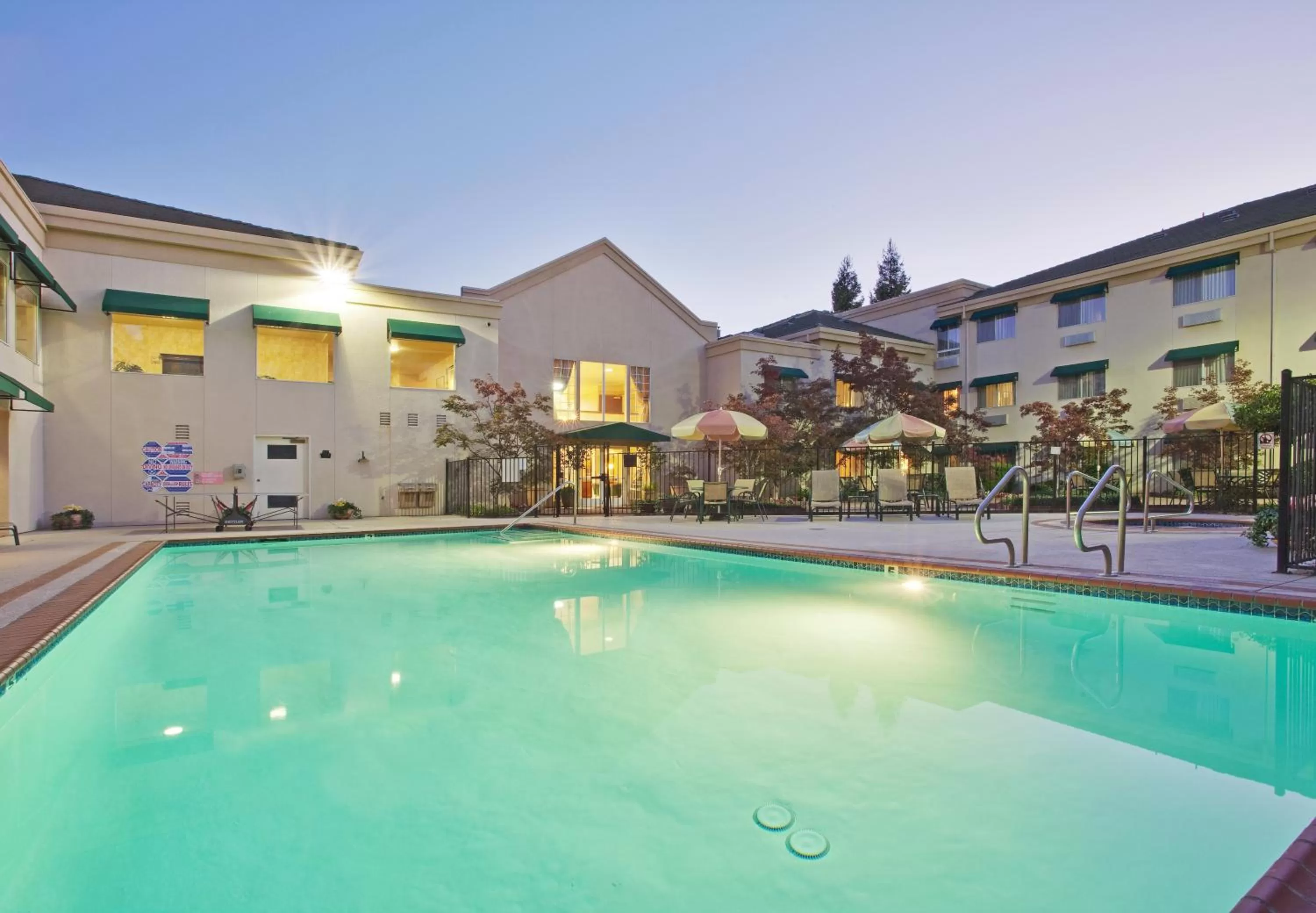 Swimming pool in Holiday Inn Auburn by IHG