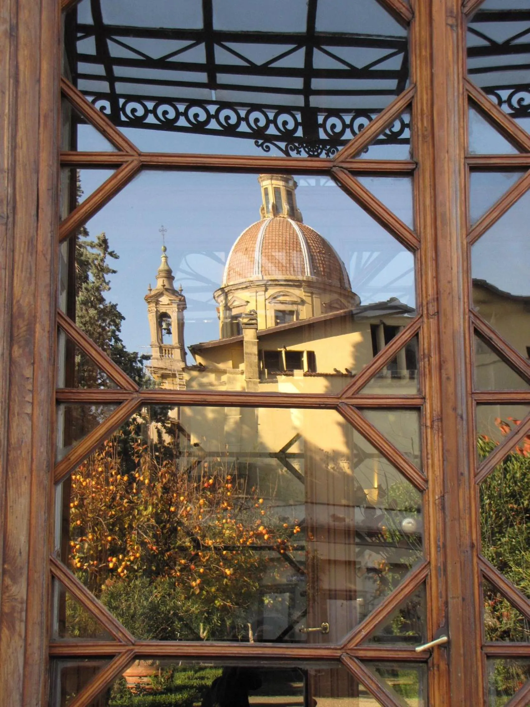 Facade/entrance in Casa Santo Nome di Gesu