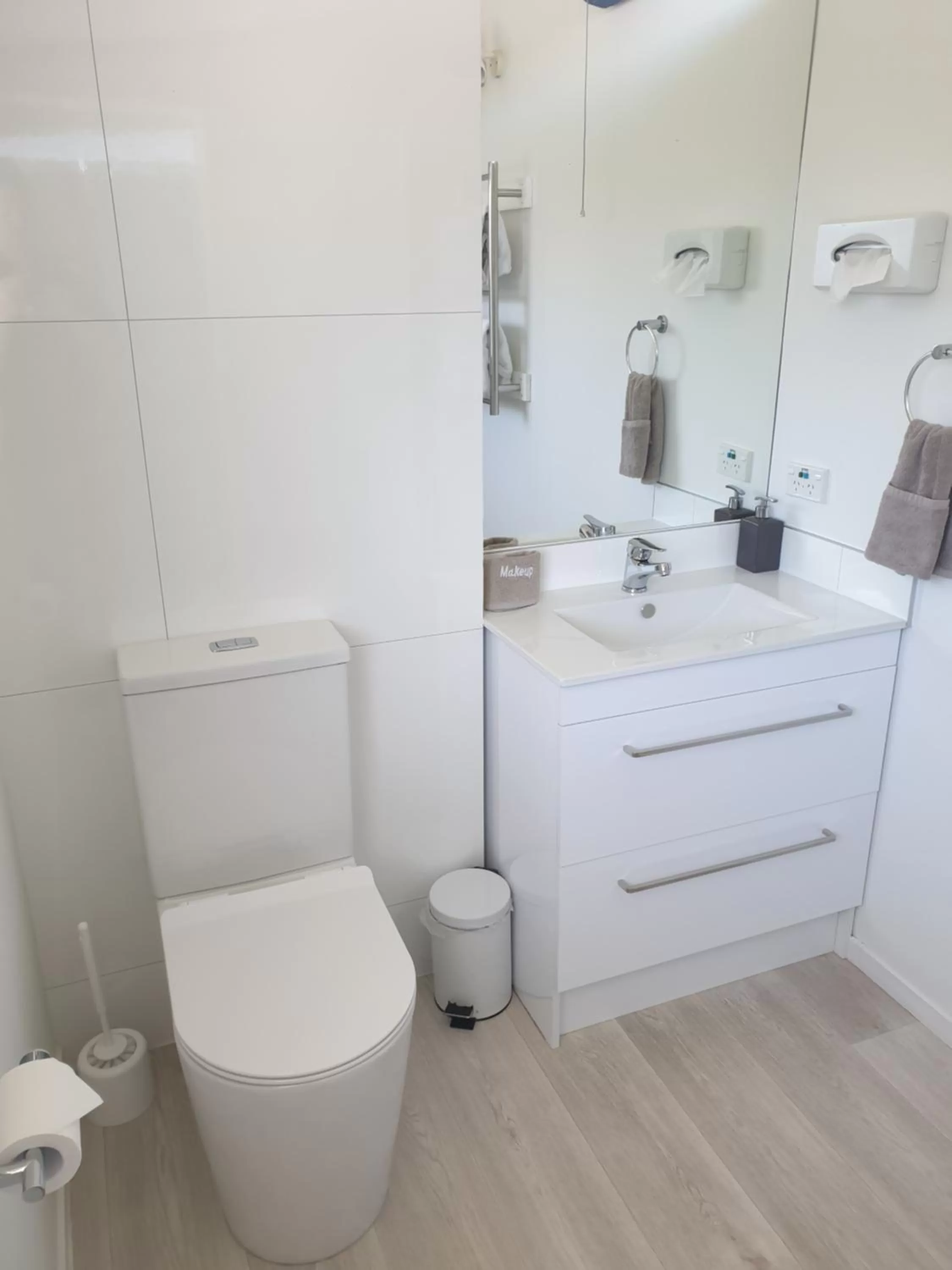 Bathroom in 52 on Rifle Motel