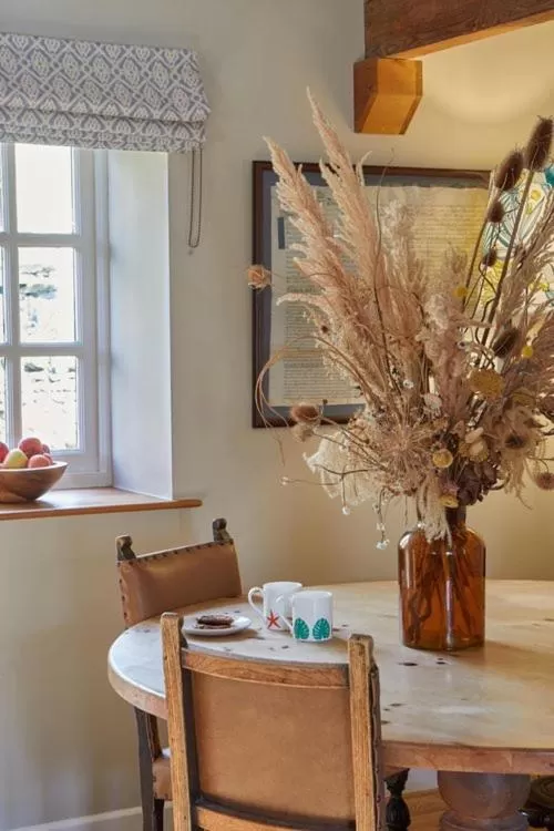 Dining area in The Queens Arms