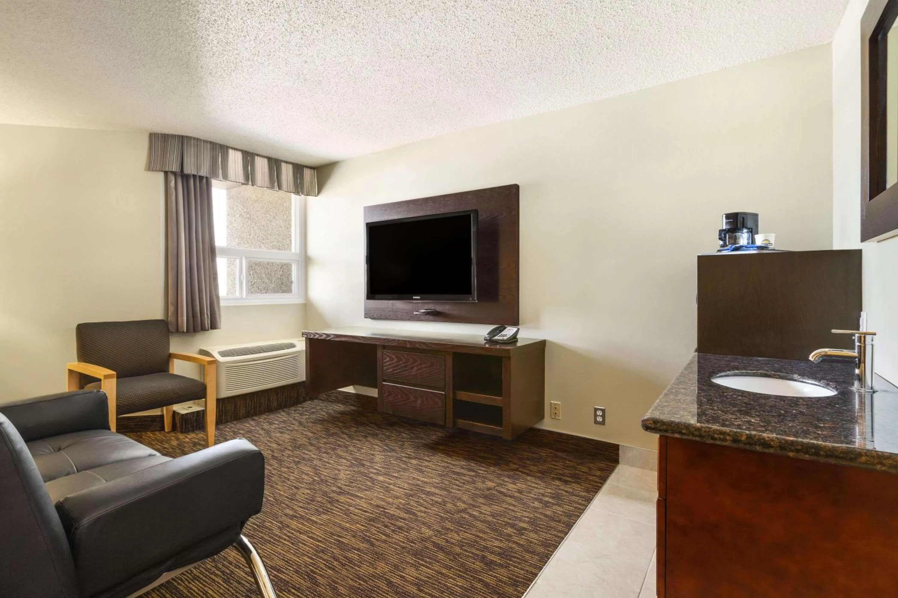 Photo of the whole room in Days Inn by Wyndham Vermilion