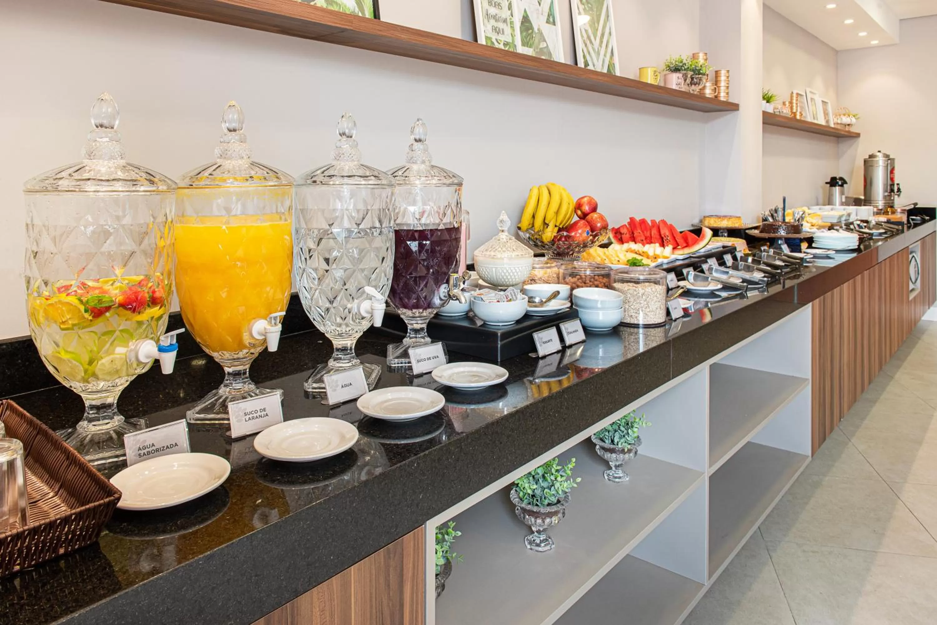 Florida Mall & Suites