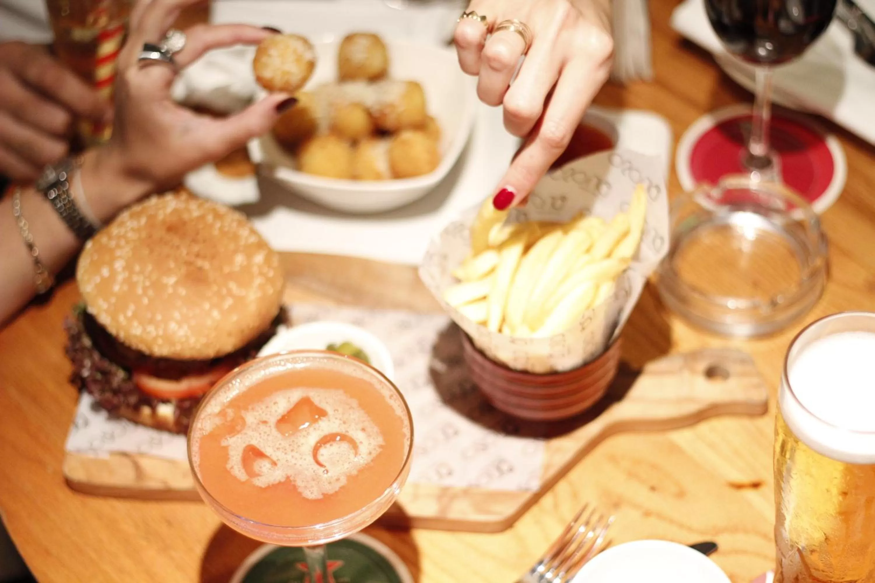 Lounge or bar in Crowne Plaza Dubai Deira by IHG