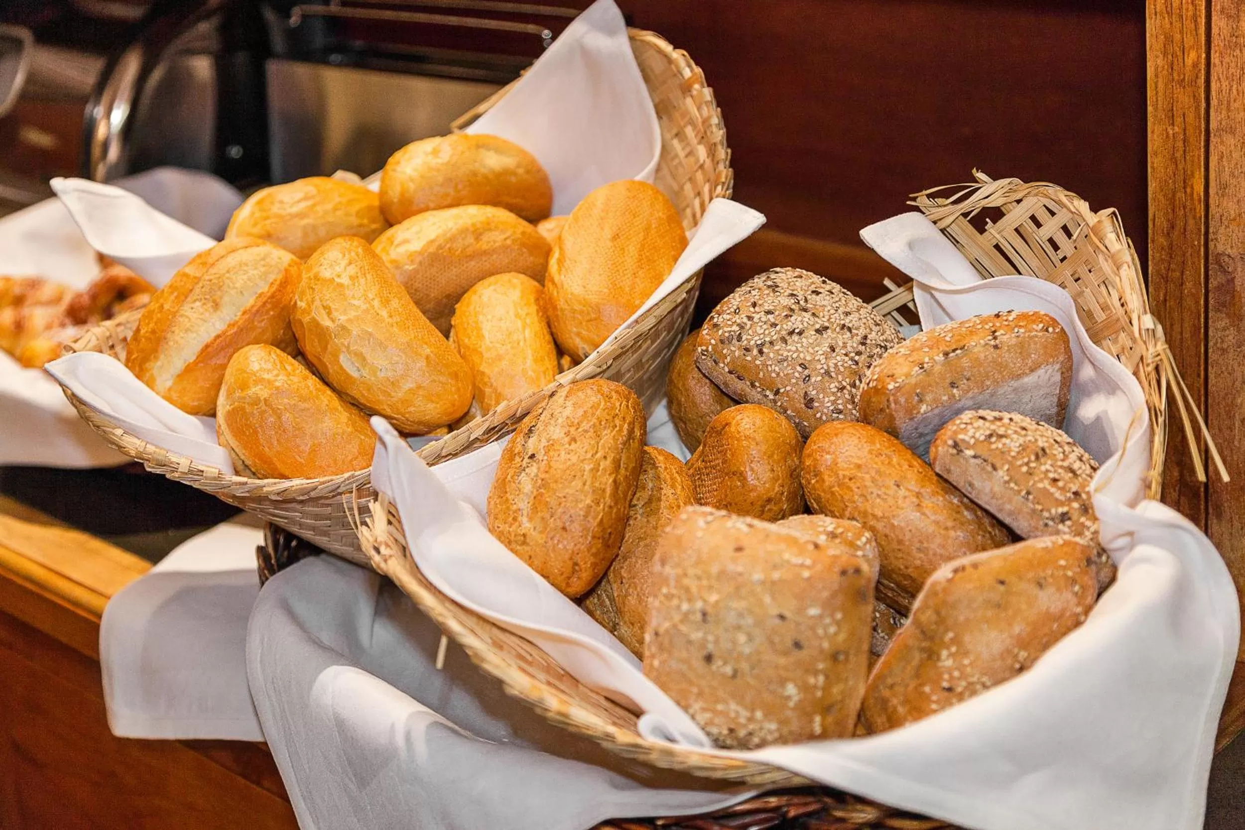 Buffet breakfast in Hotel Aviv Dresden
