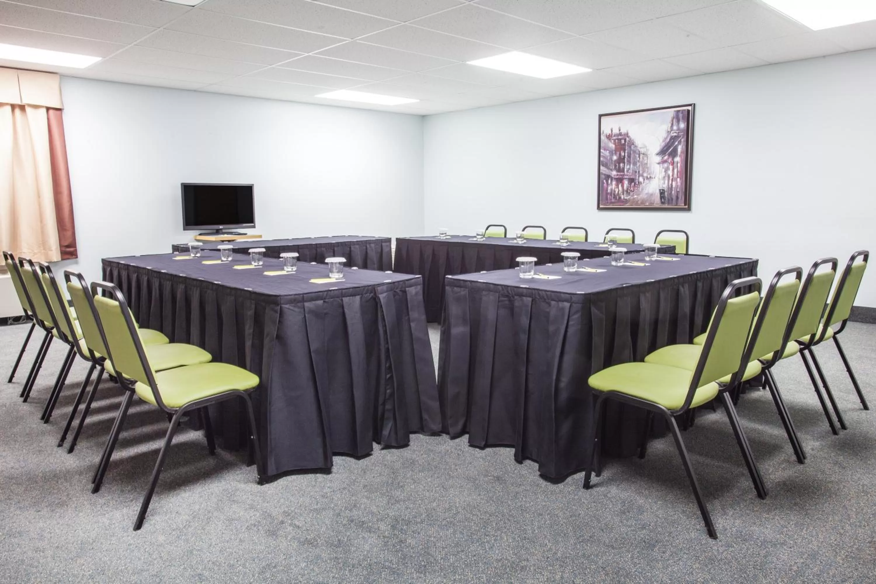 Property building in Super 8 by Wyndham Kindersley