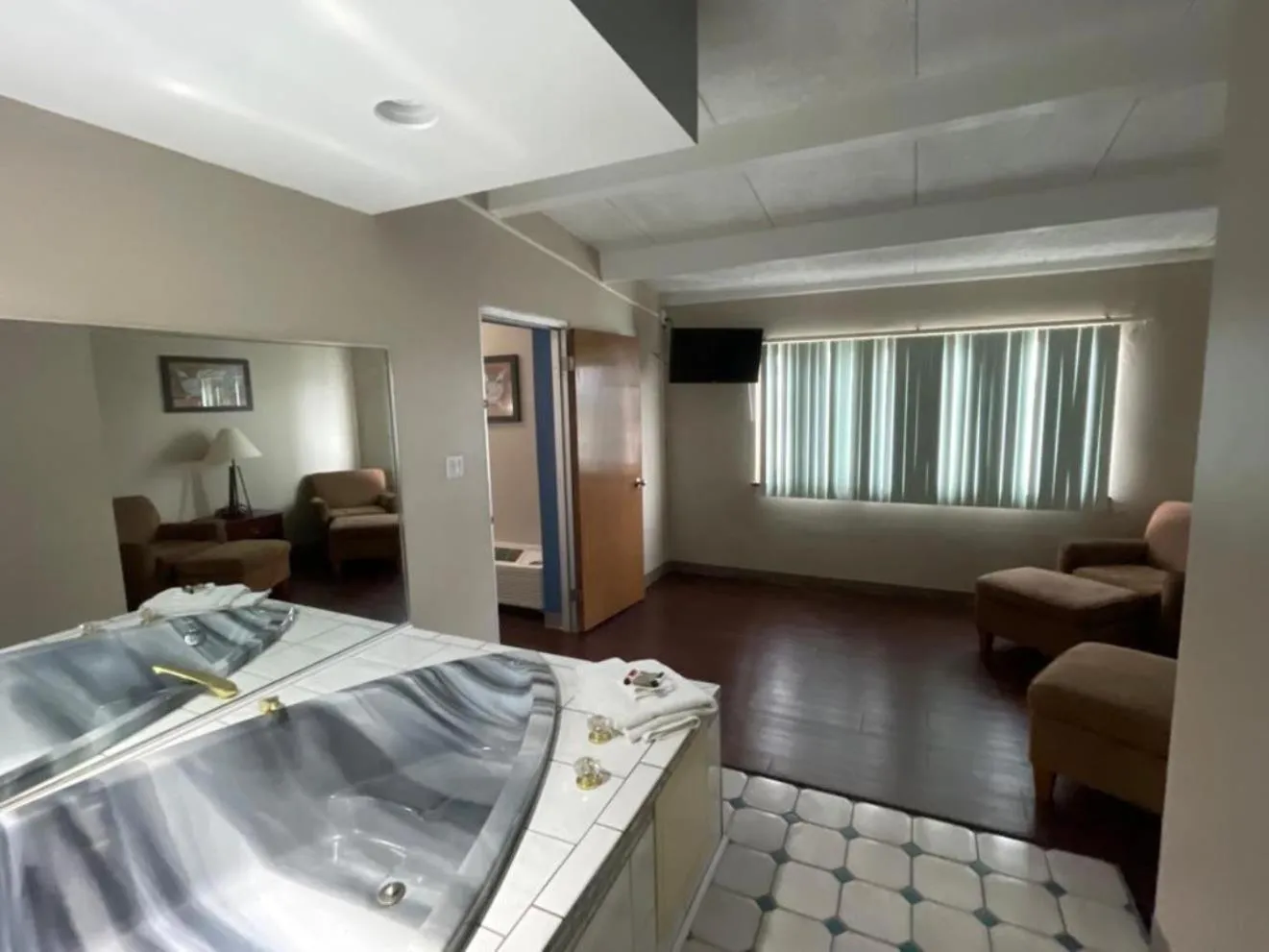 Queen Studio Suite - Non-Smoking in Baymont by Wyndham Bay City