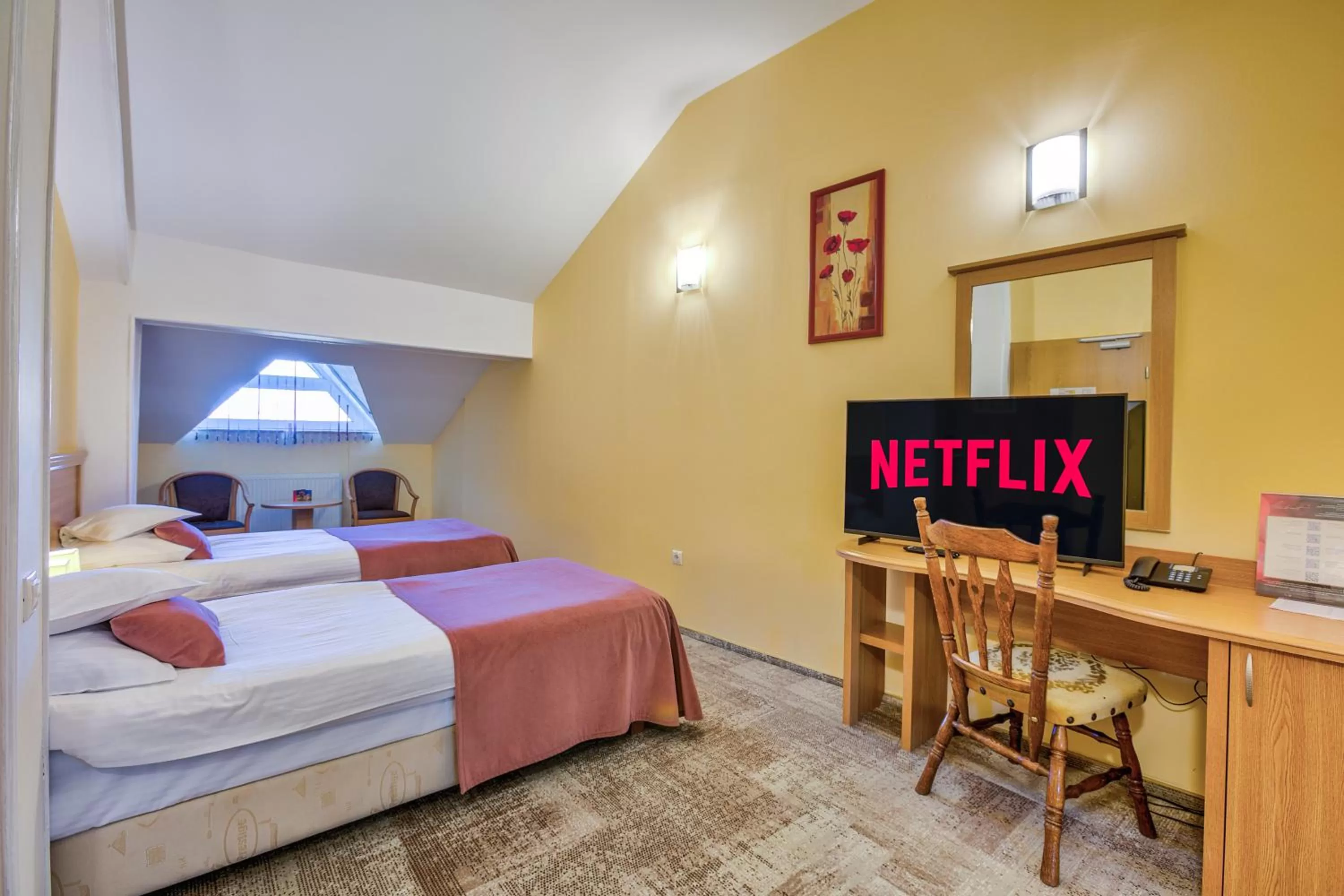 TV and multimedia, Bed in Hotel Ambient