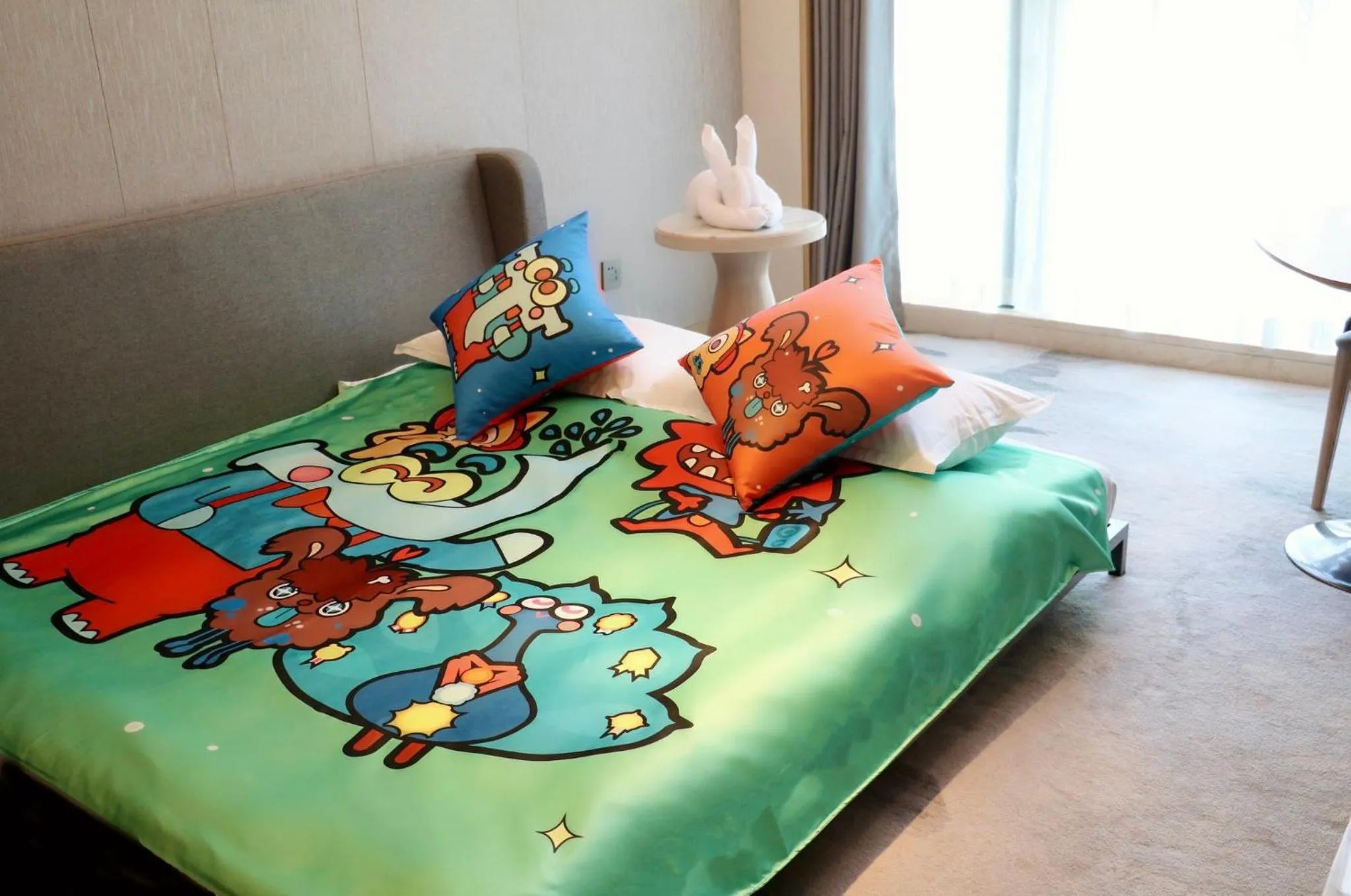 Photo of the whole room, Bed in Holiday Inn Guiyang City Center by IHG
