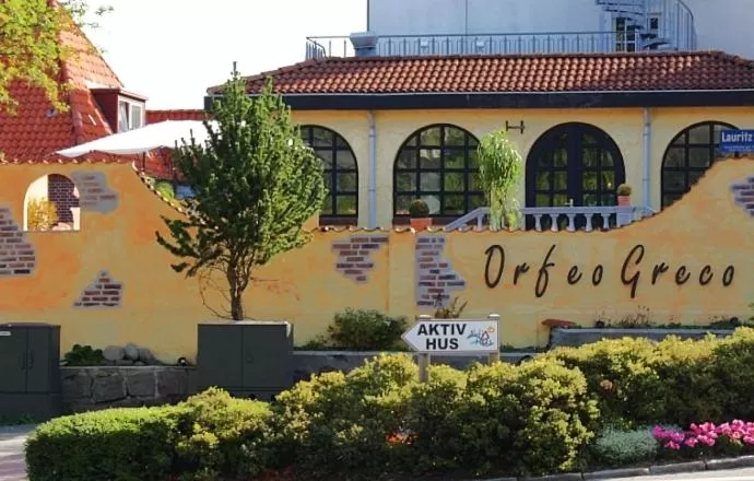 Facade/entrance, Property Building in Hotel Mira Mare