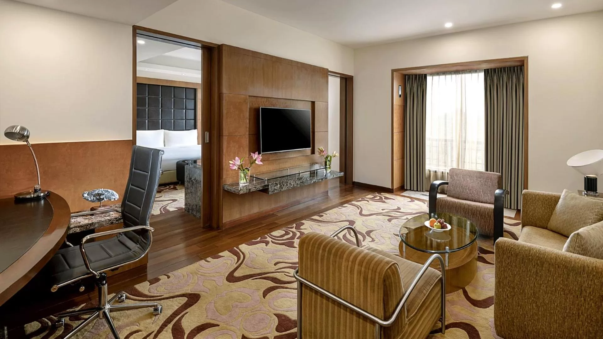 Living room in Radisson Blu Plaza Delhi Airport