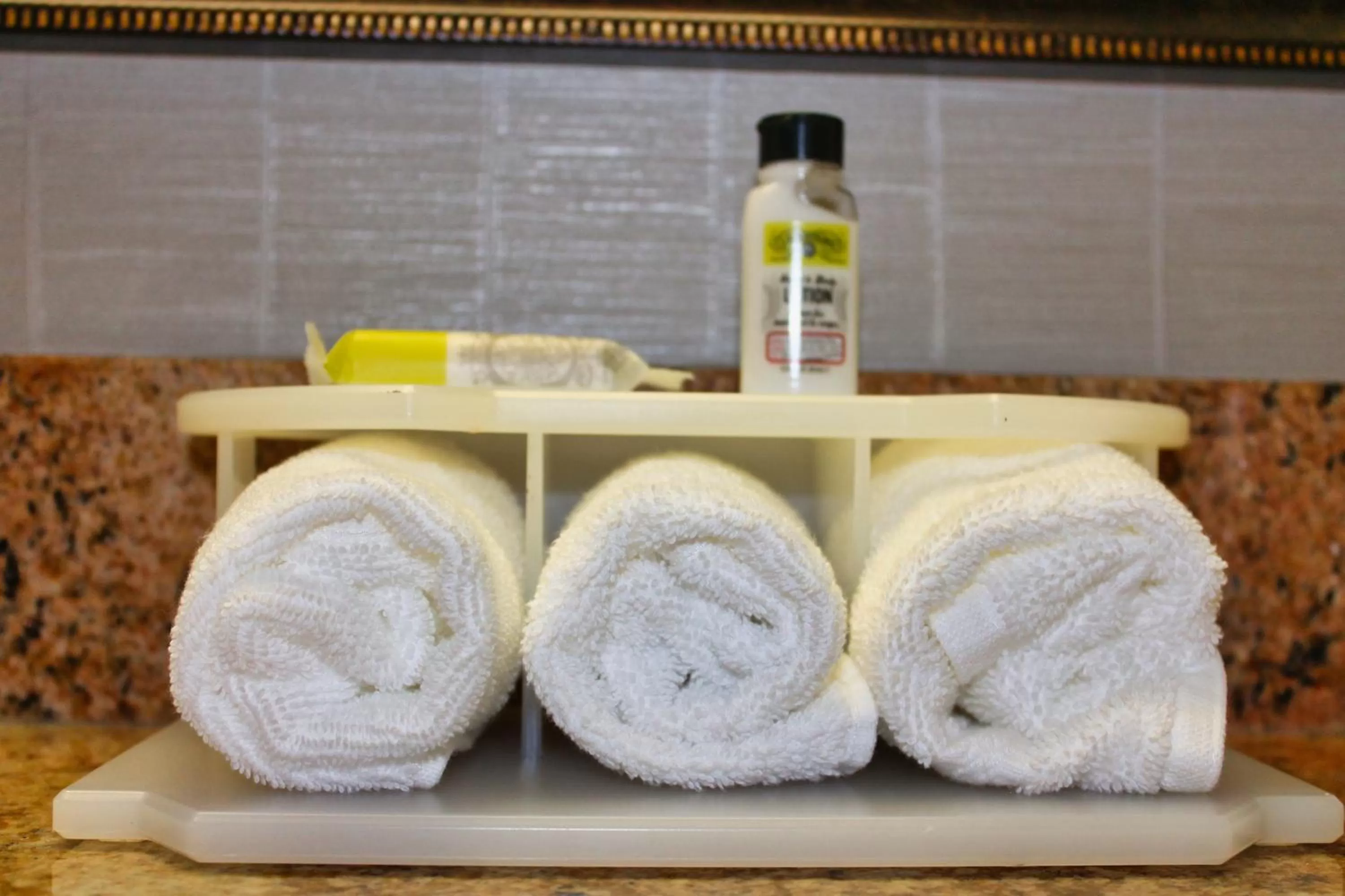 King Room - Mobility Access/Hearing Accessible in Holiday Inn Express Palestine, an IHG Hotel