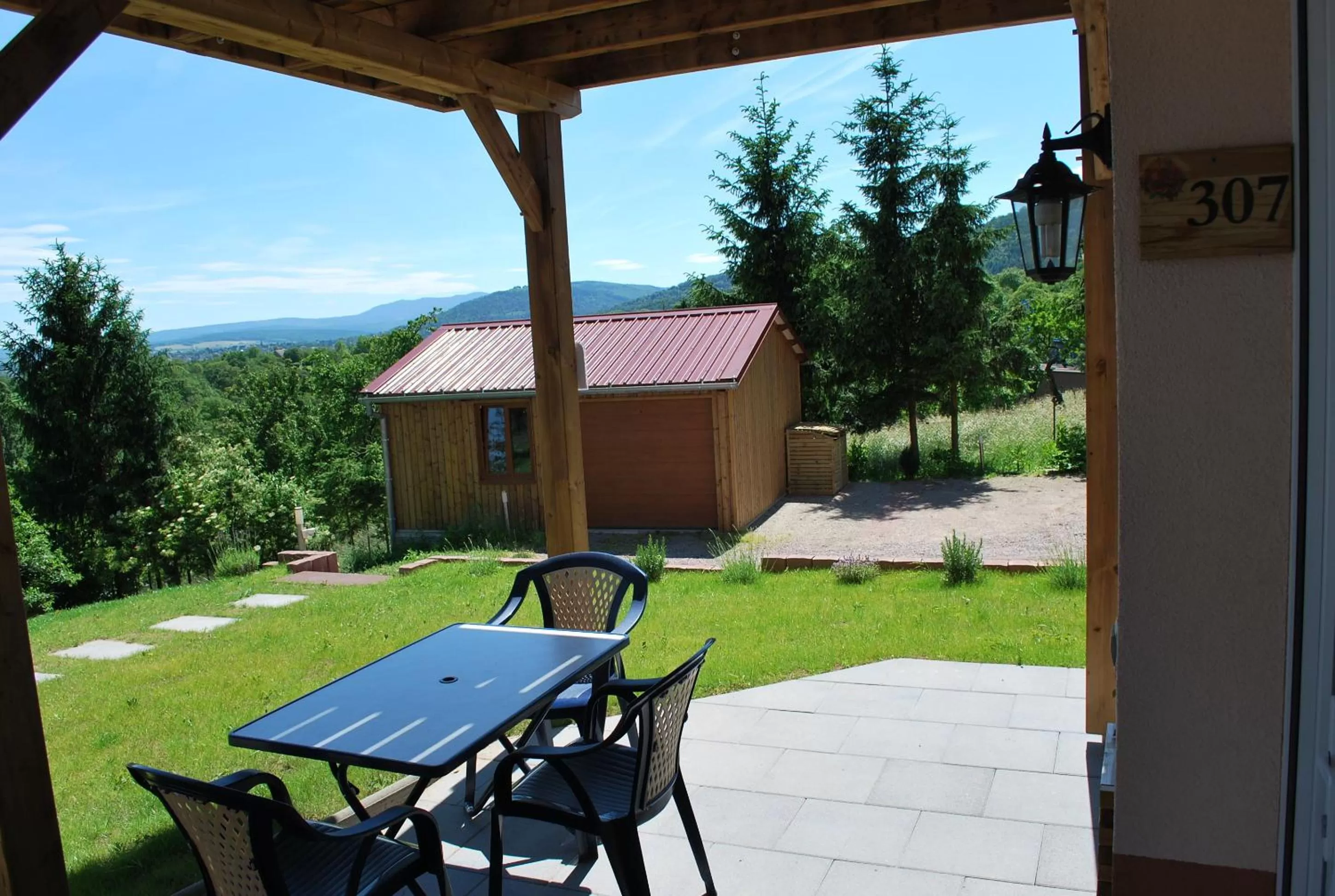 Balcony/Terrace in Chambres d'hôtes Les vignes
