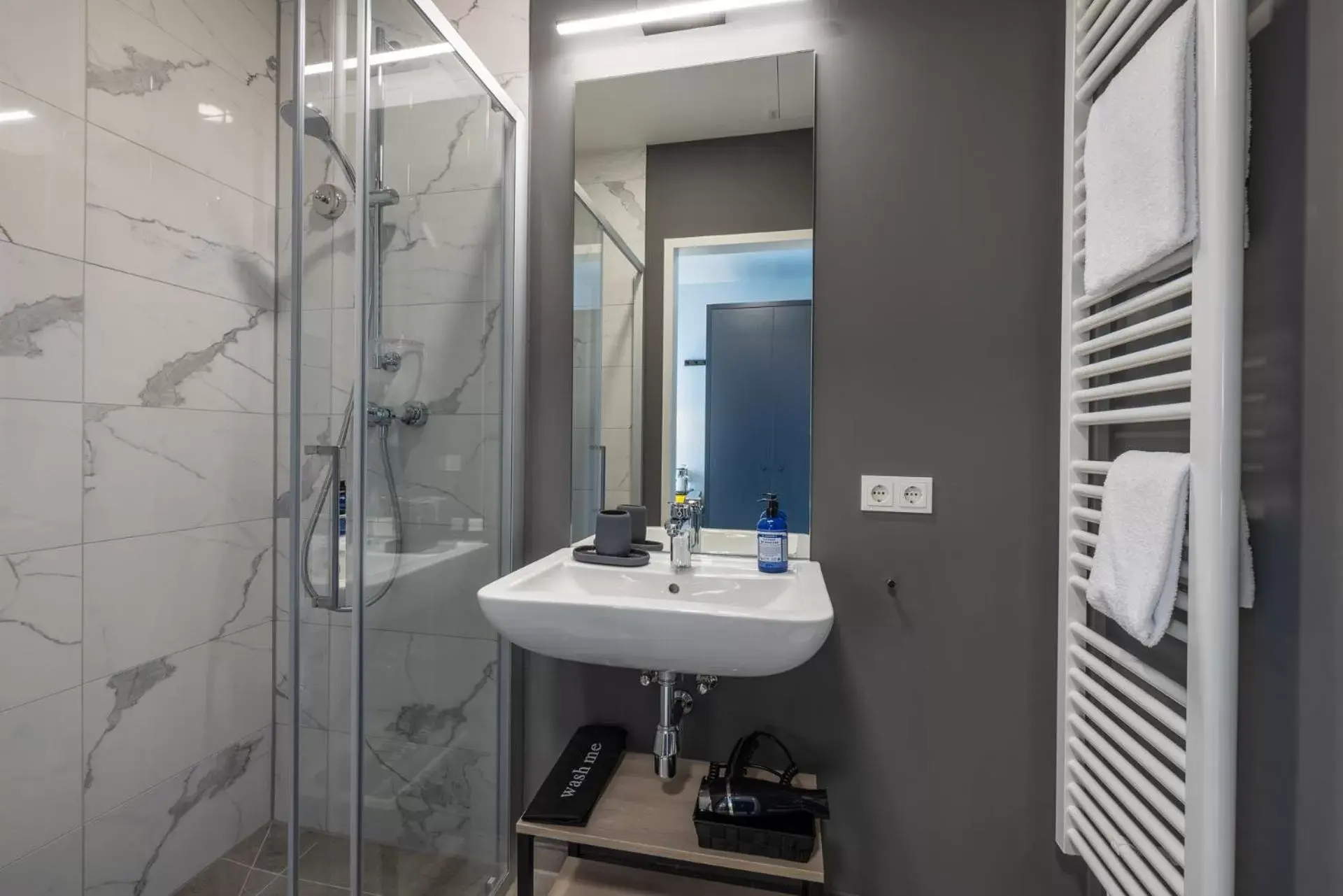 Basic Apartment in JOYN Cologne - Serviced Apartments Basic Apartment in JOYN Cologne - Serviced Apartments