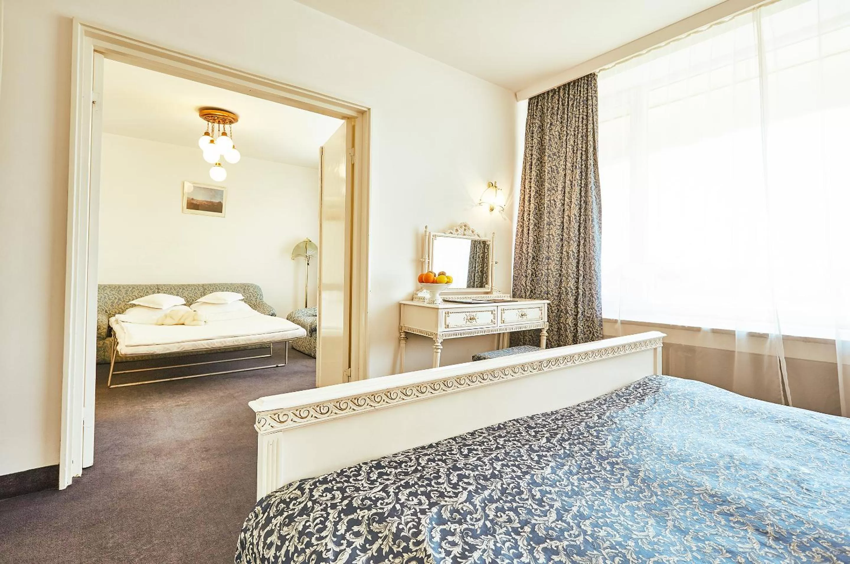 Photo of the whole room, Bed in Continental Drobeta Turnu Severin