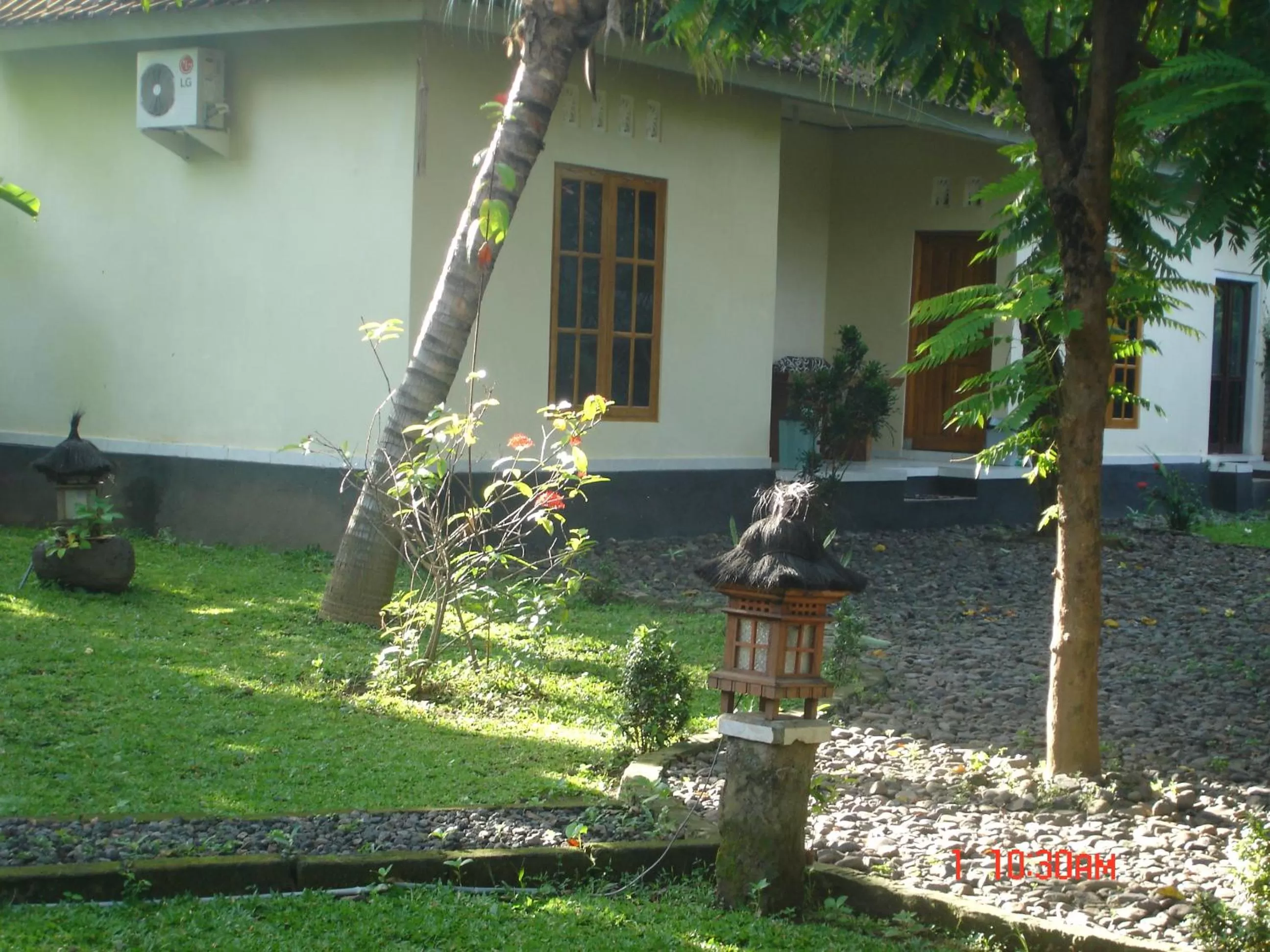 Garden in Penginapan Sedap Malam