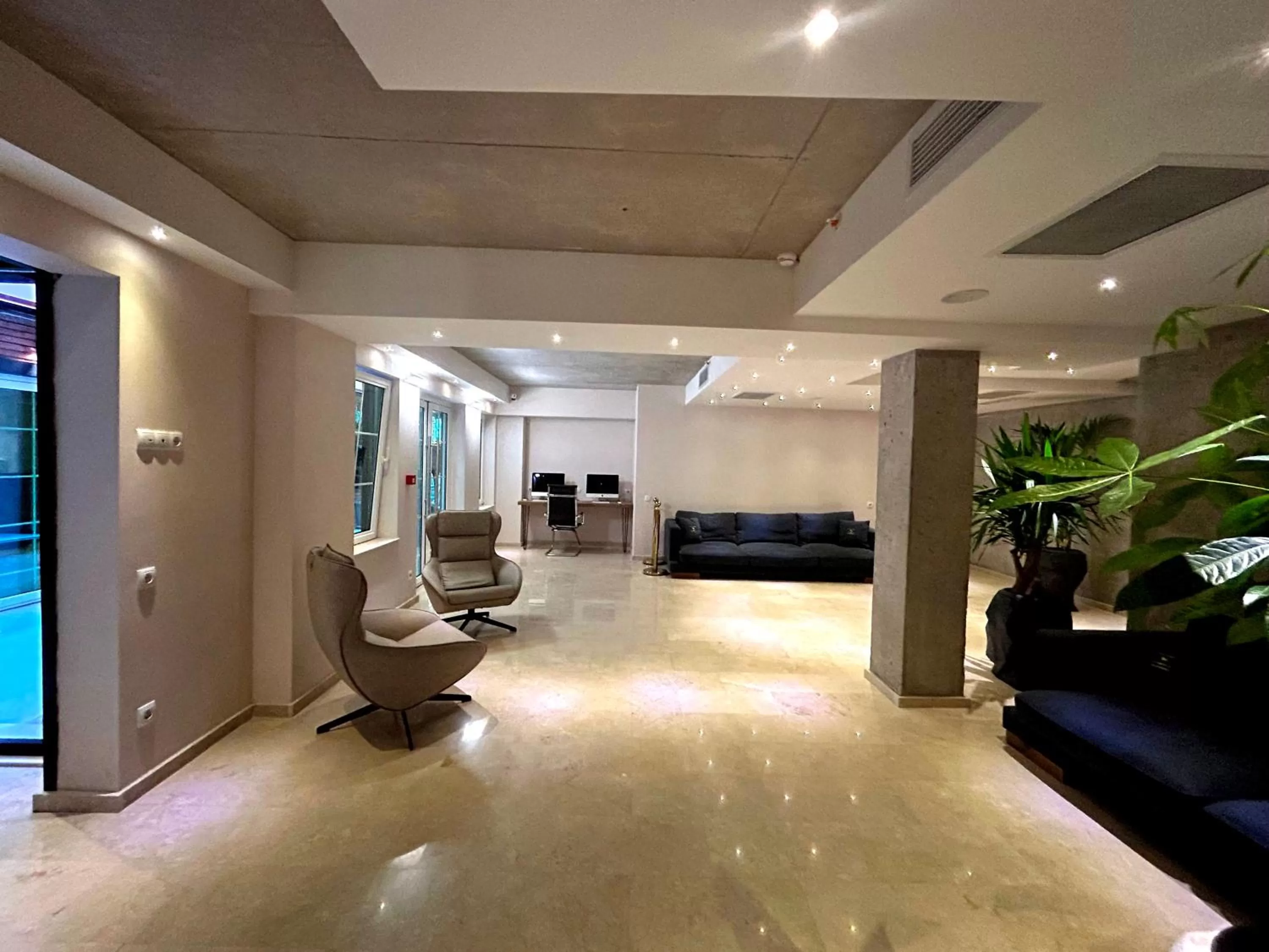 Living room, Lobby/Reception in Mit Hotel Tbilisi