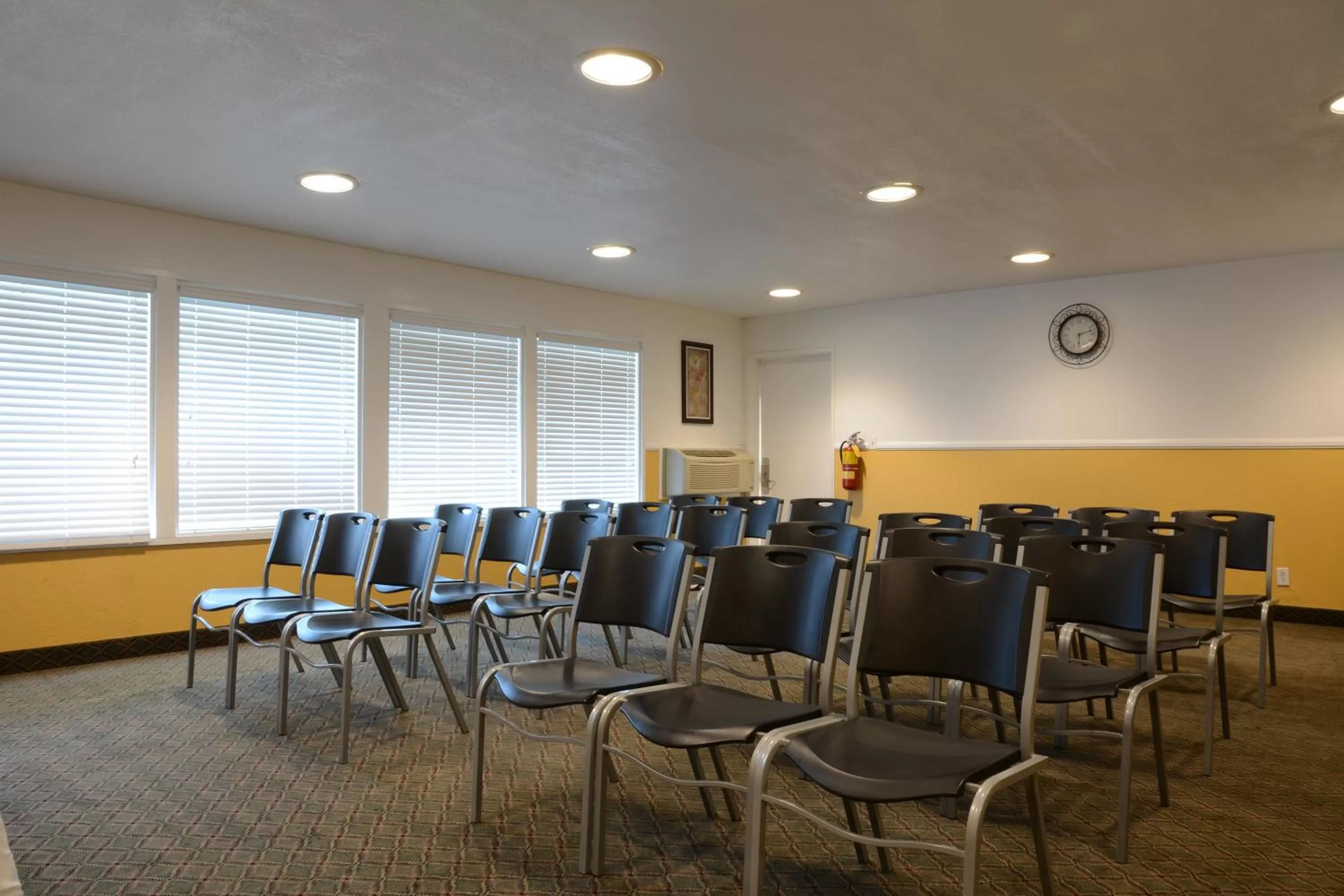 Meeting/conference room in Red Roof Inn San Dimas - Fairplex