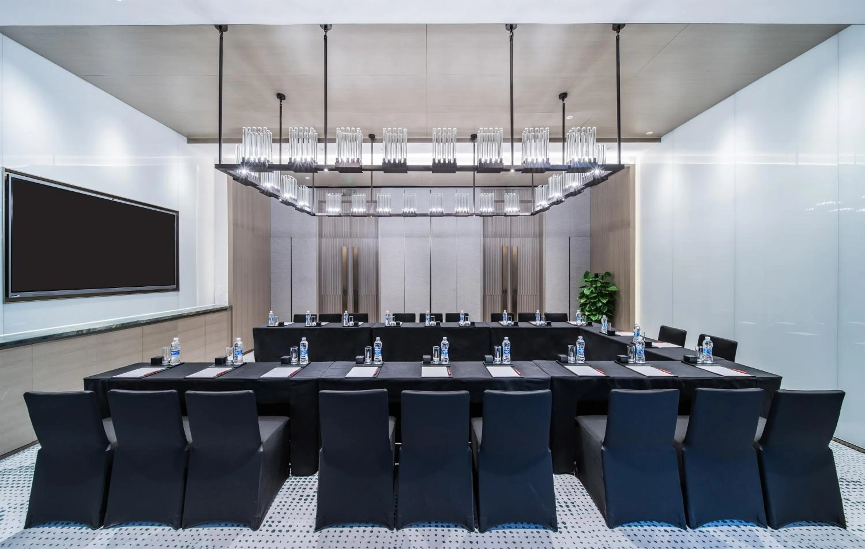 Meeting/conference room in HUALUXE Xi'an Chanba by IHG