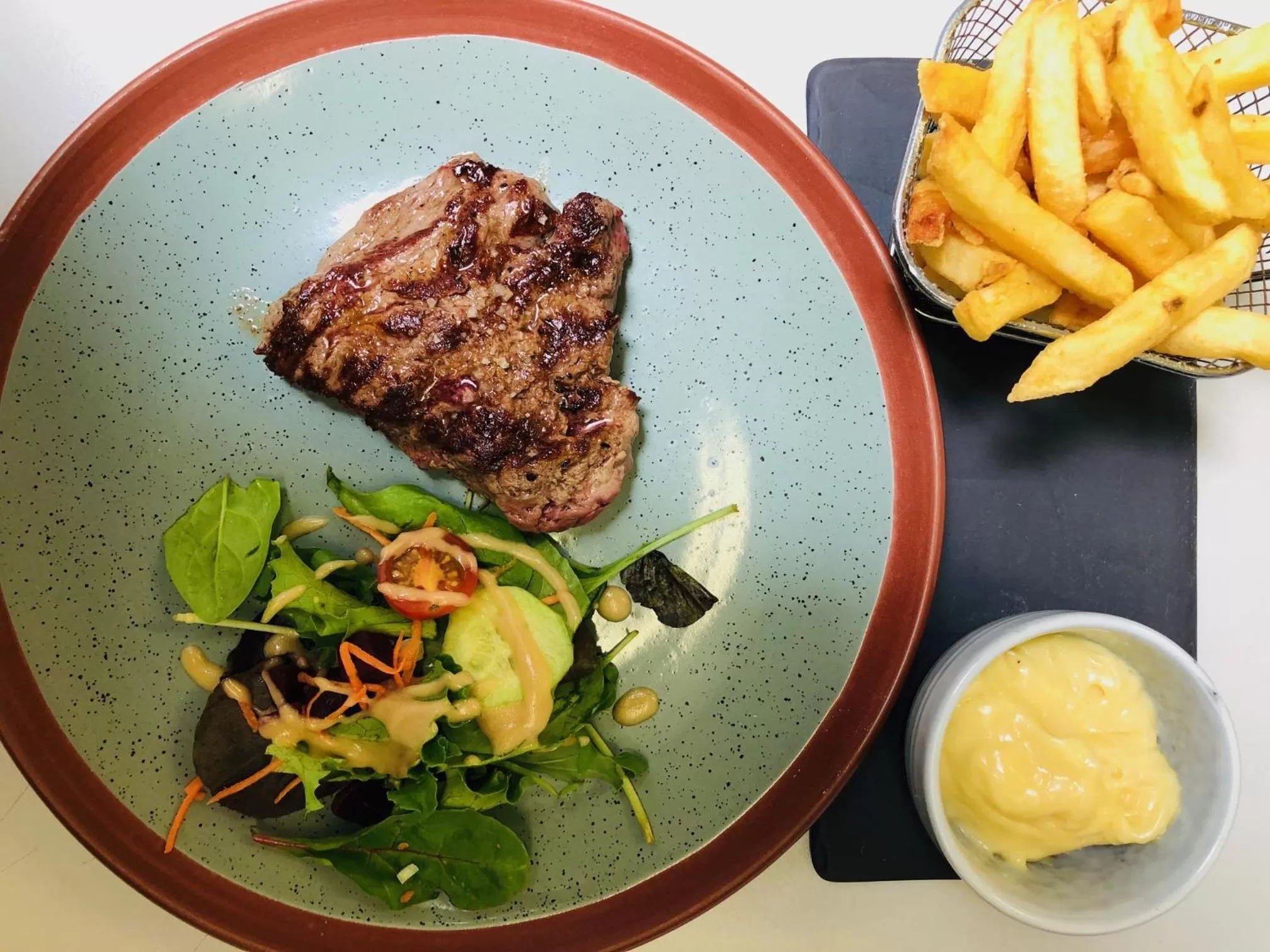 Restaurant/places to eat in Best Western Hotel du Lac Dunkerque- Restaurant ouvert 7/7 midi et soir