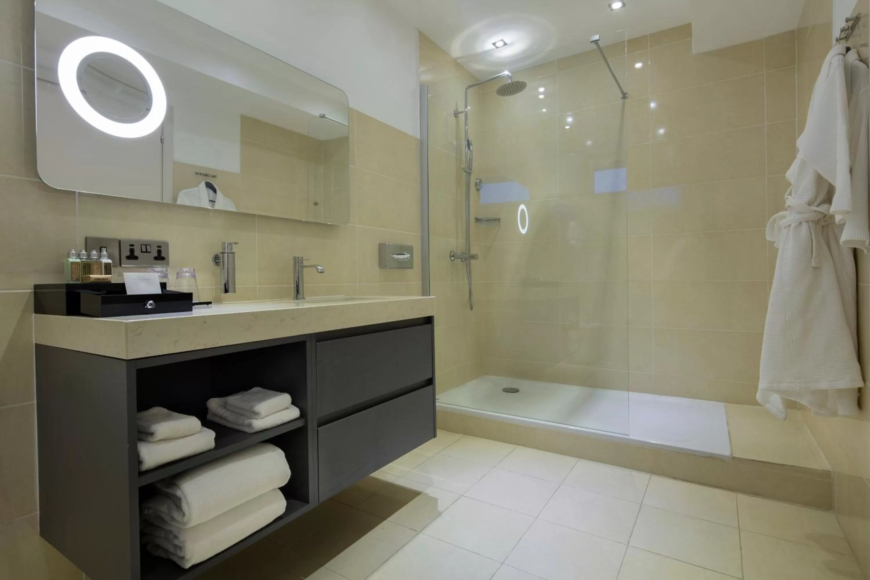 Shower in Fraser Suites Abuja