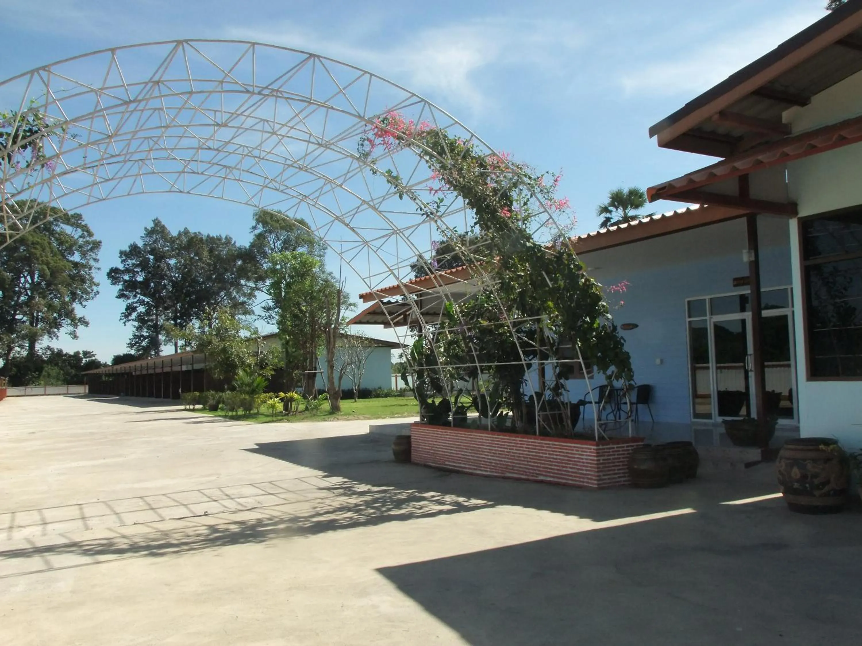 Facade/entrance in Chao Phraya Home