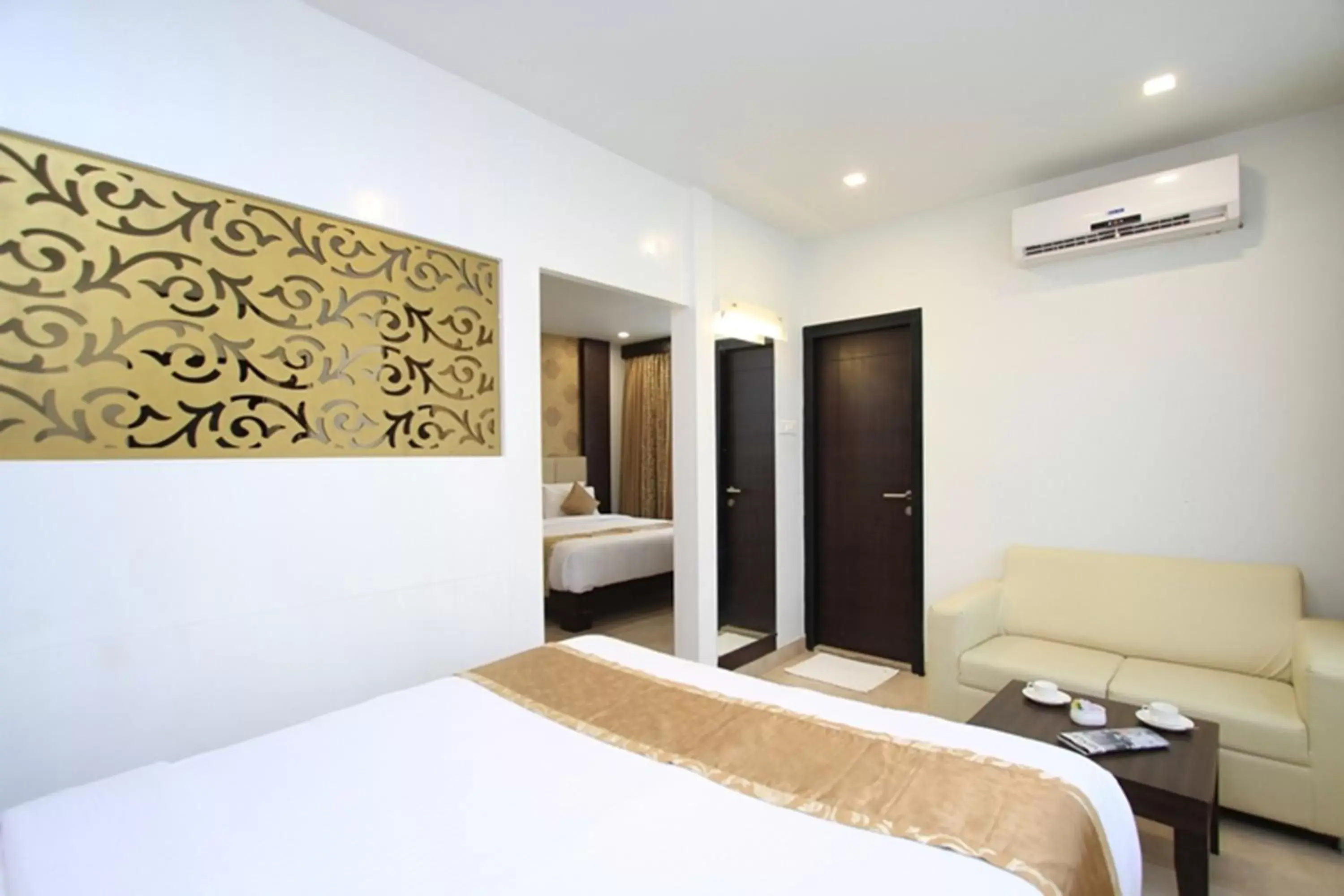 Deluxe Family Room - single occupancy in Ambaari hotel Deluxe Family Room - single occupancy in Ambaari hotel