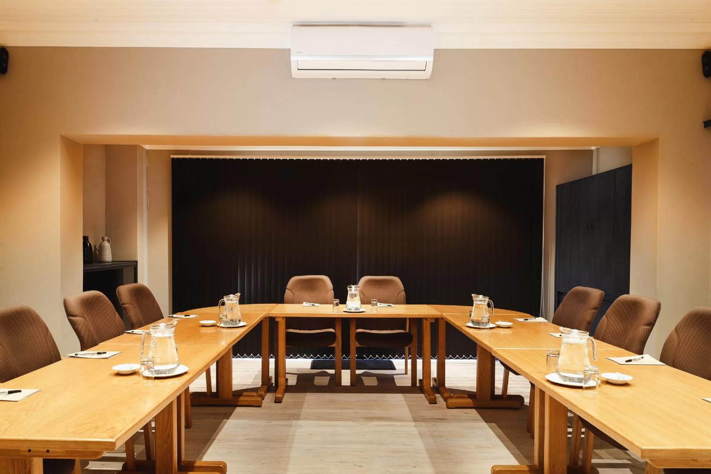 Business facilities in Loerie Guest Lodge